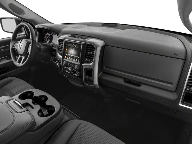 2017 RAM 1500 Big Horn Crew Cab 4x4 6'4' Box