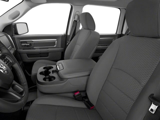 2017 RAM 1500 Big Horn Crew Cab 4x4 6'4' Box