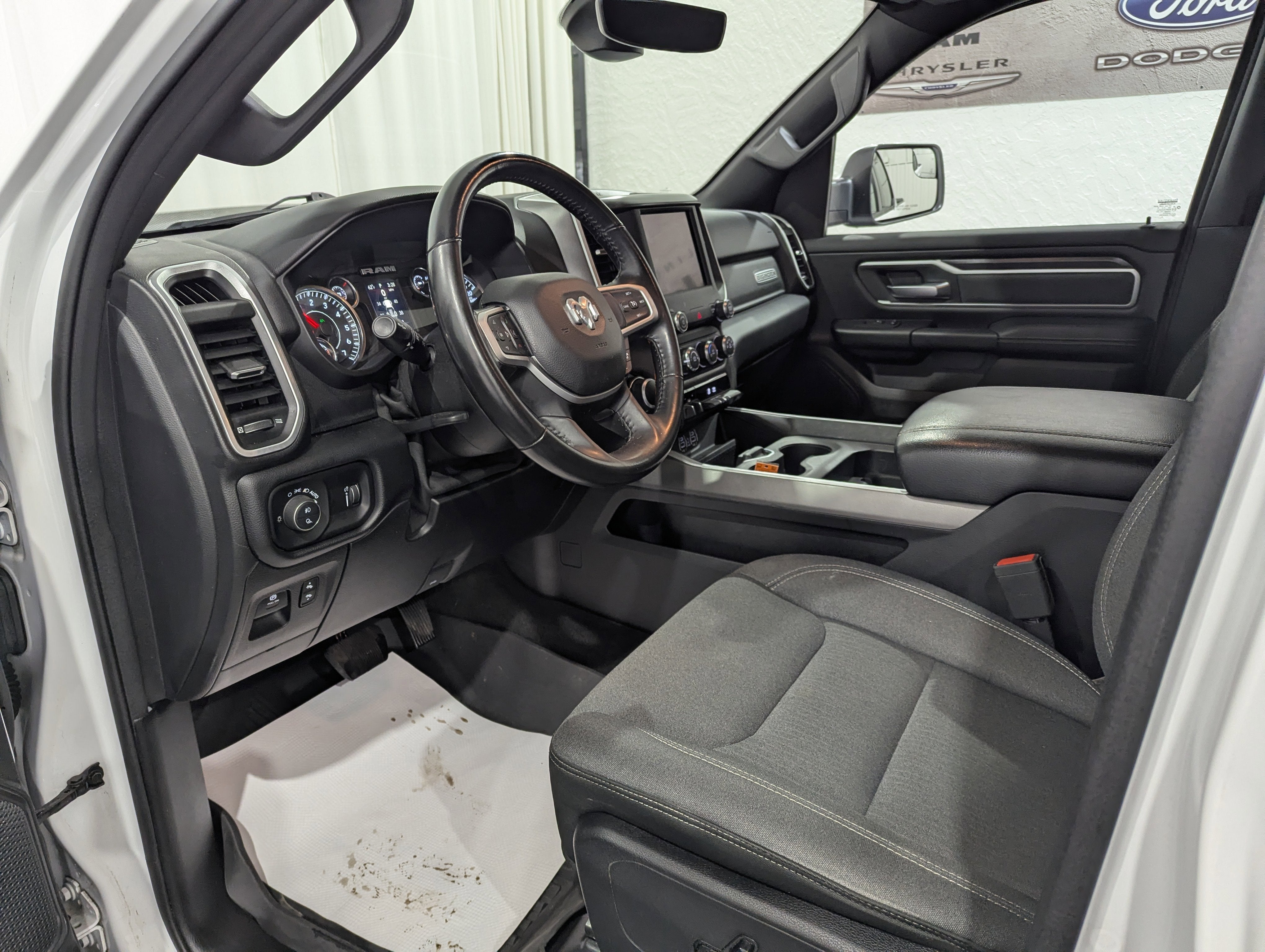 2021 RAM 1500 Big Horn Quad Cab 4x4 6'4' Box