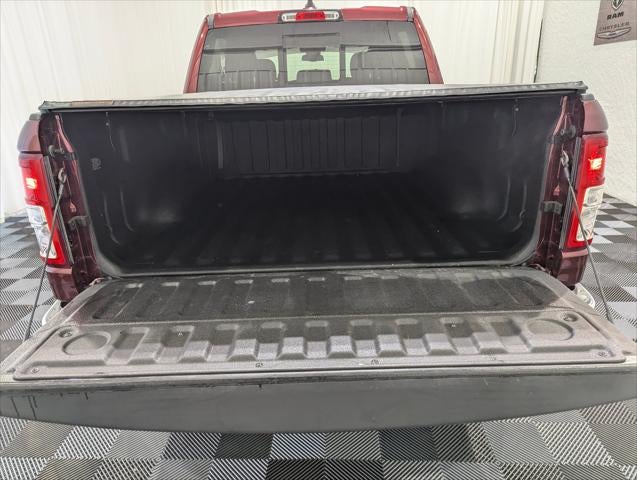 2020 RAM 1500 Big Horn Crew Cab 4x4 5'7' Box