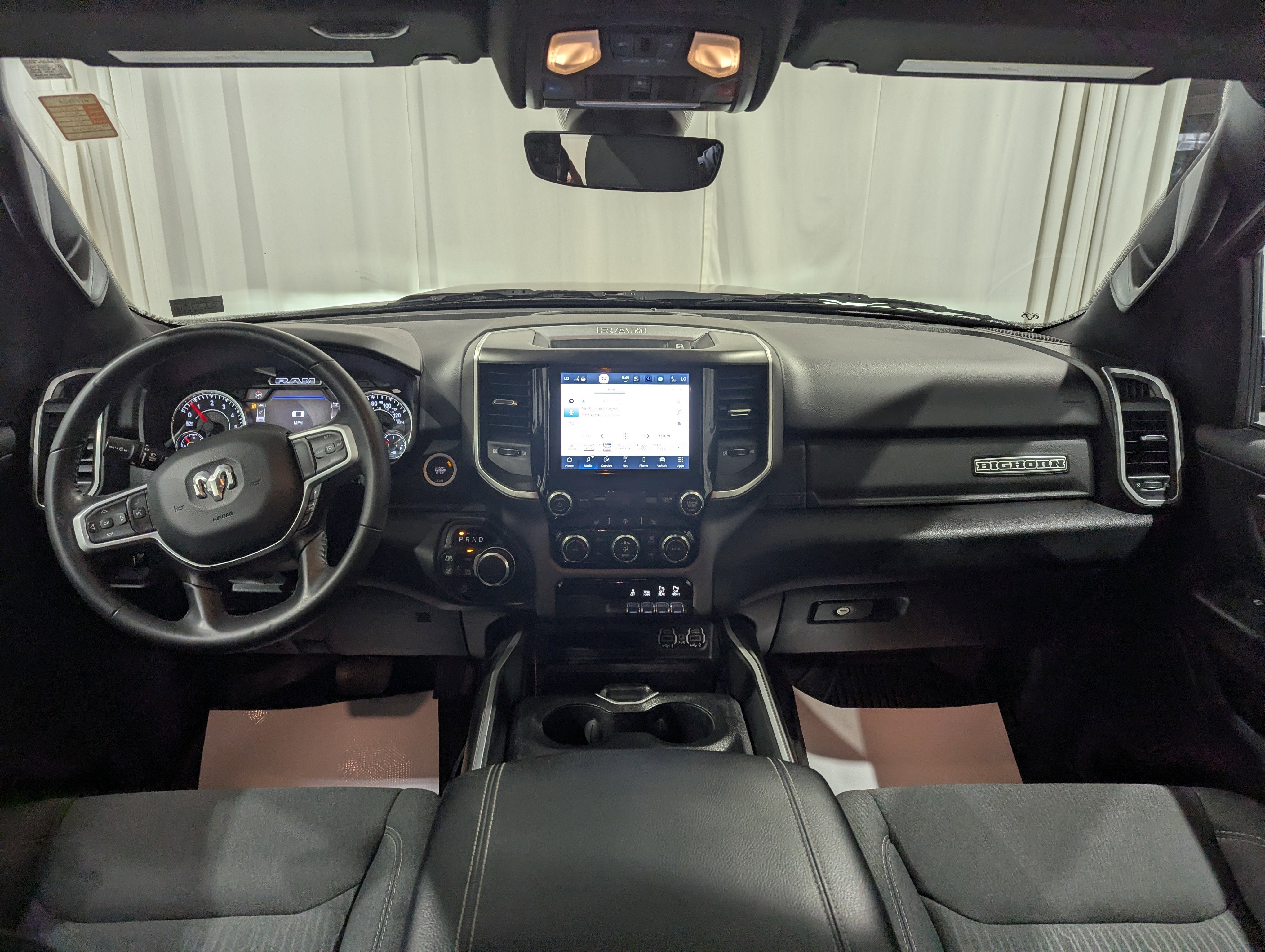 2022 RAM 1500 Big Horn Crew Cab 4x4 5'7' Box