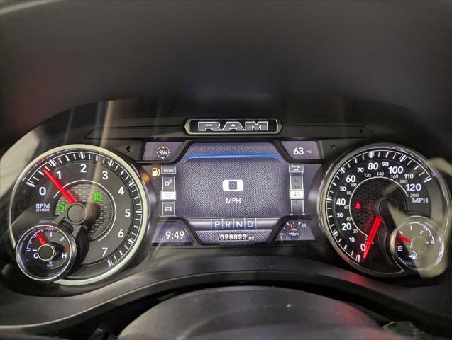 2022 RAM 1500 Big Horn Crew Cab 4x4 5'7' Box