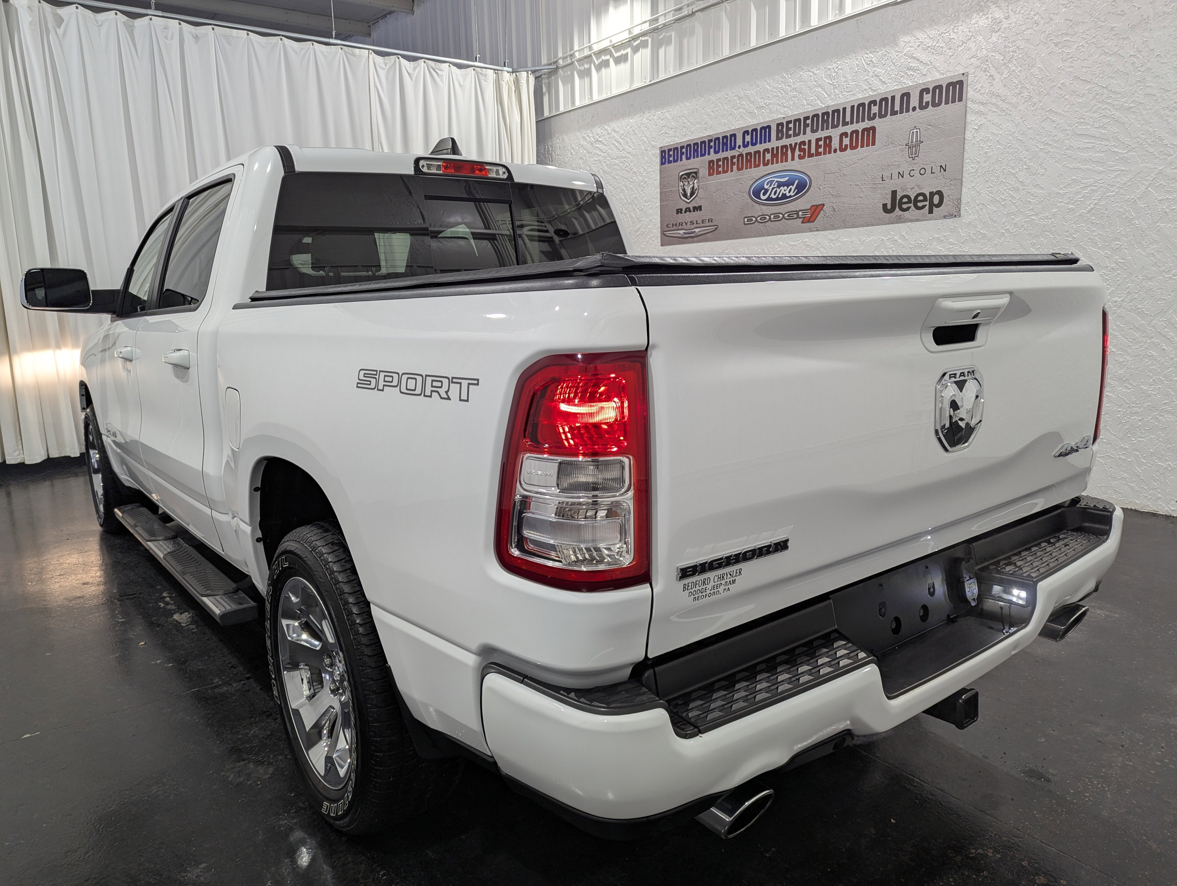 2022 RAM 1500 Big Horn Crew Cab 4x4 5'7' Box