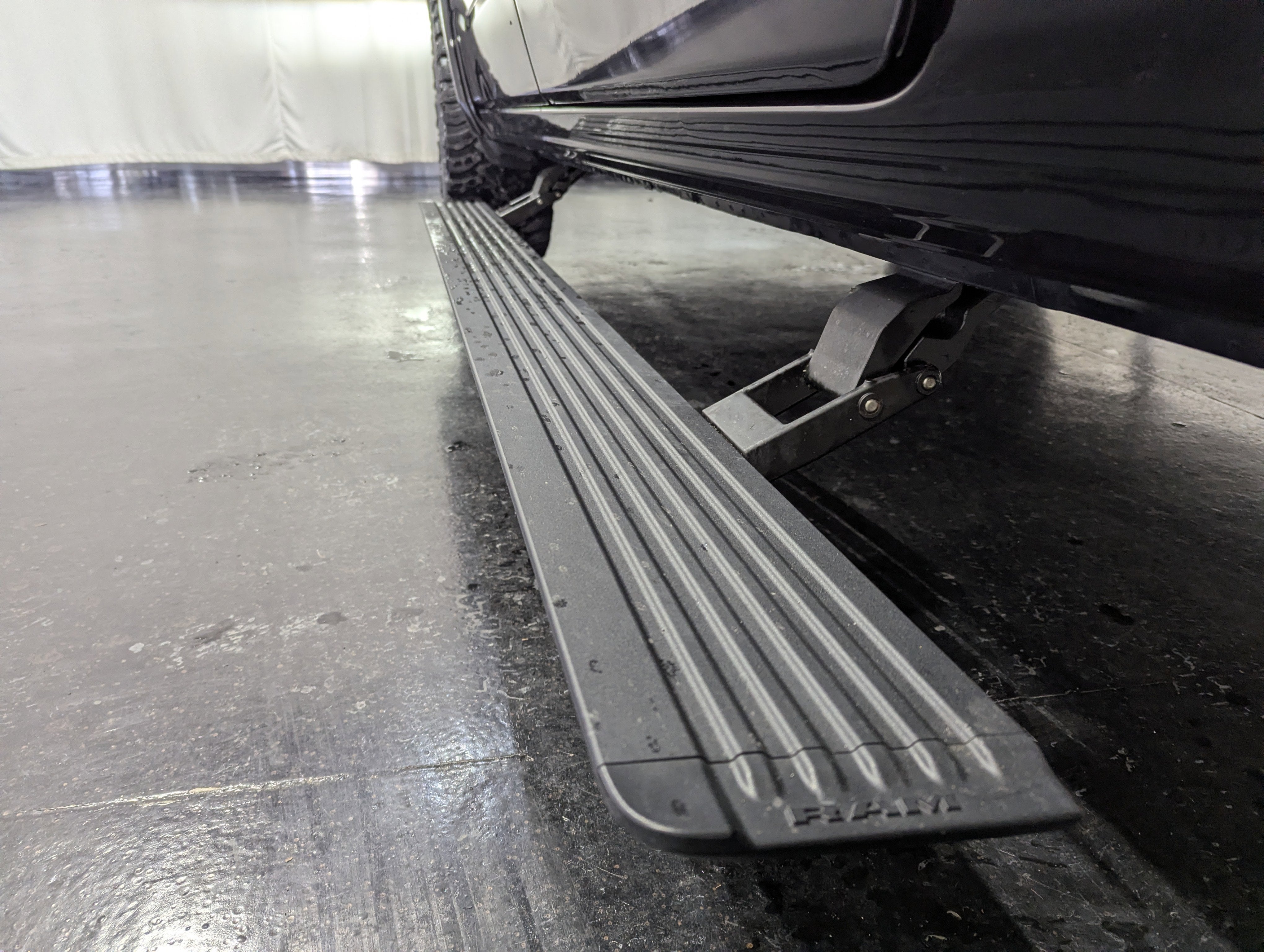 2020 RAM 1500 Limited Crew Cab 4x4 5'7' Box