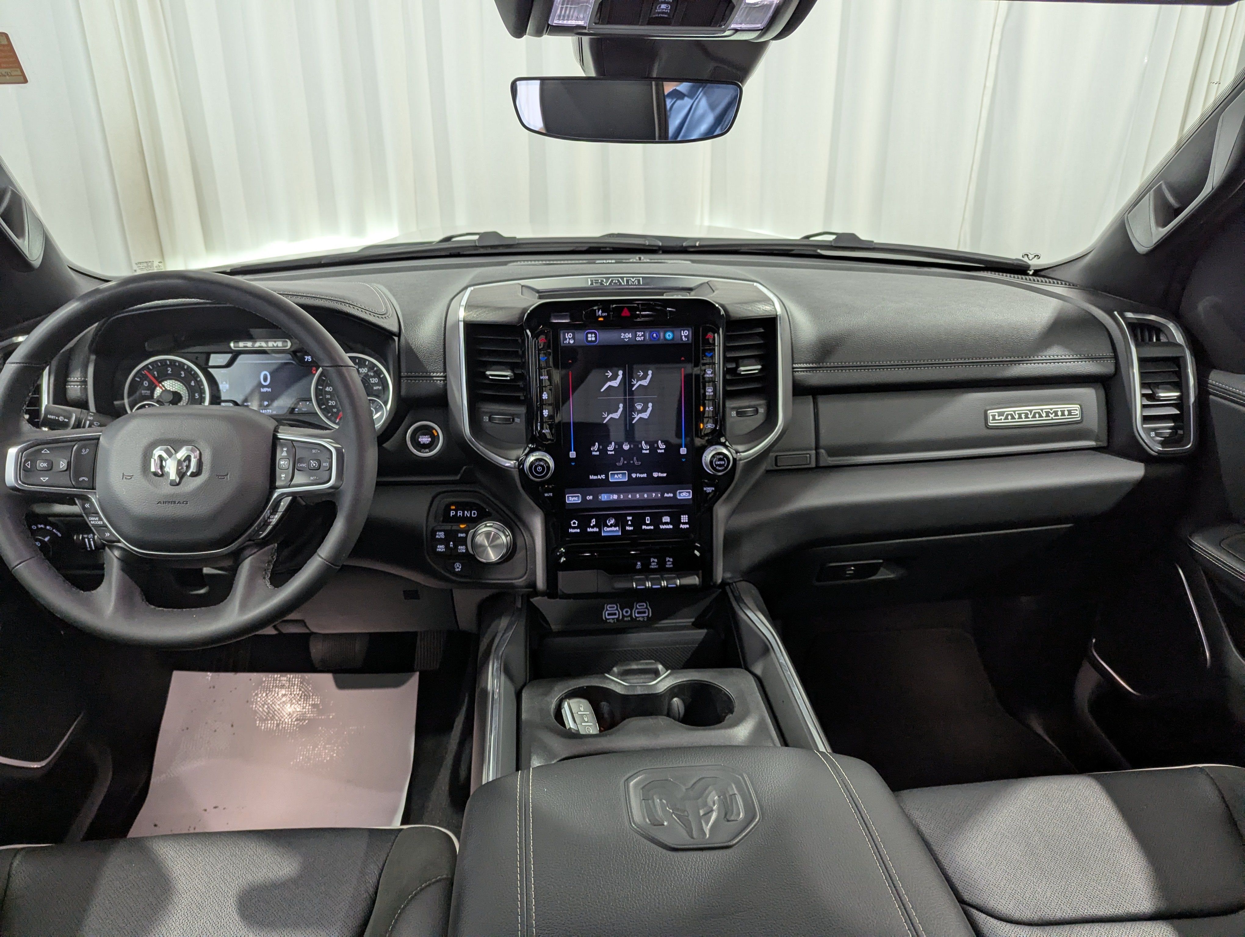2026 RAM 1500 Laramie Crew Cab 4x4 5'7' Box