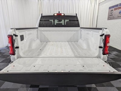 2026 RAM 1500 Laramie Crew Cab 4x4 5'7' Box