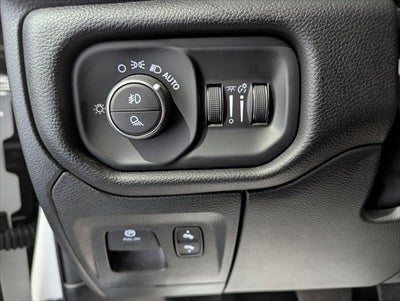 2026 RAM 1500 Laramie Crew Cab 4x4 5'7' Box