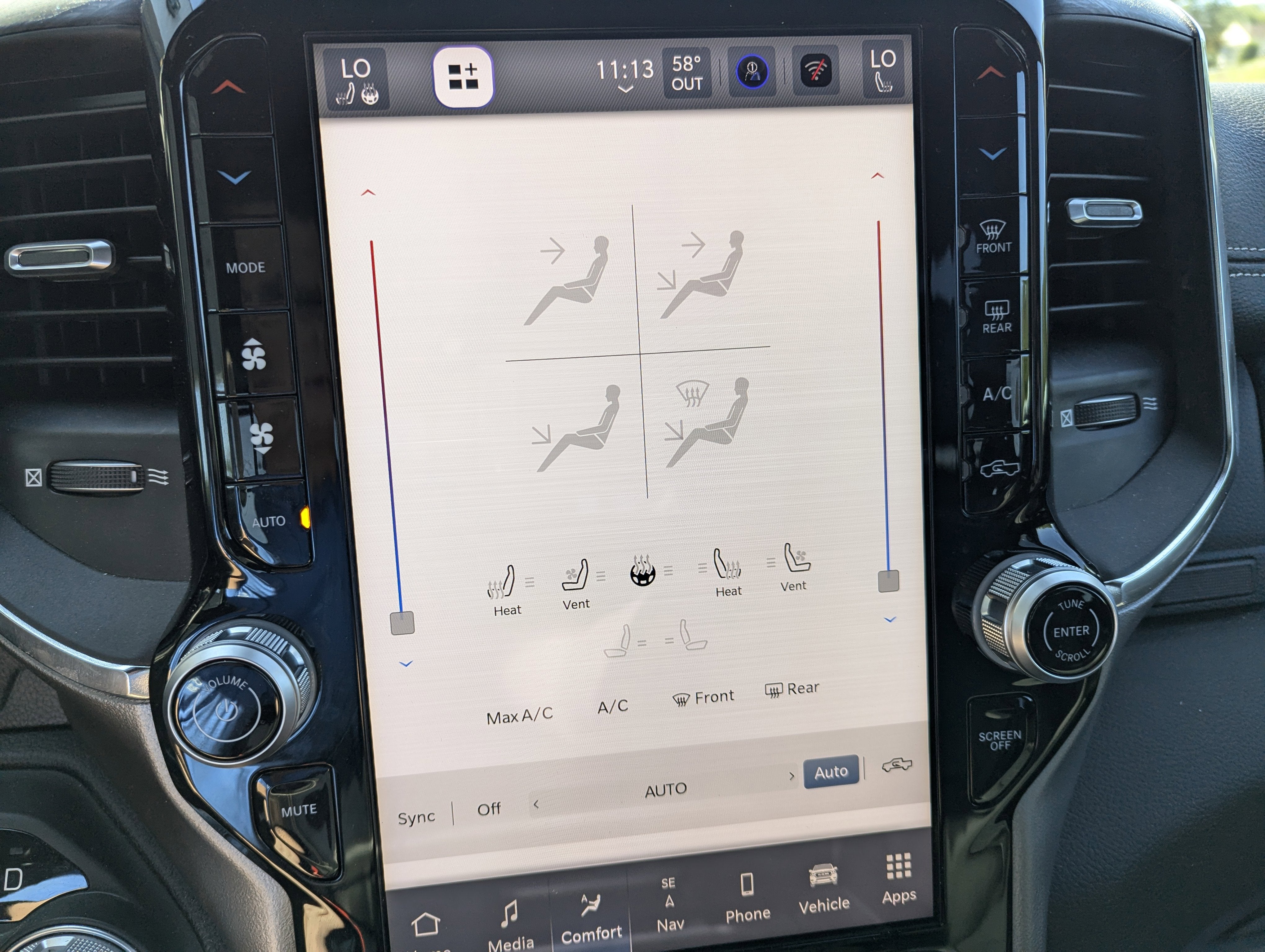 2025 RAM 1500 Laramie Crew Cab 4x4 5'7' Box