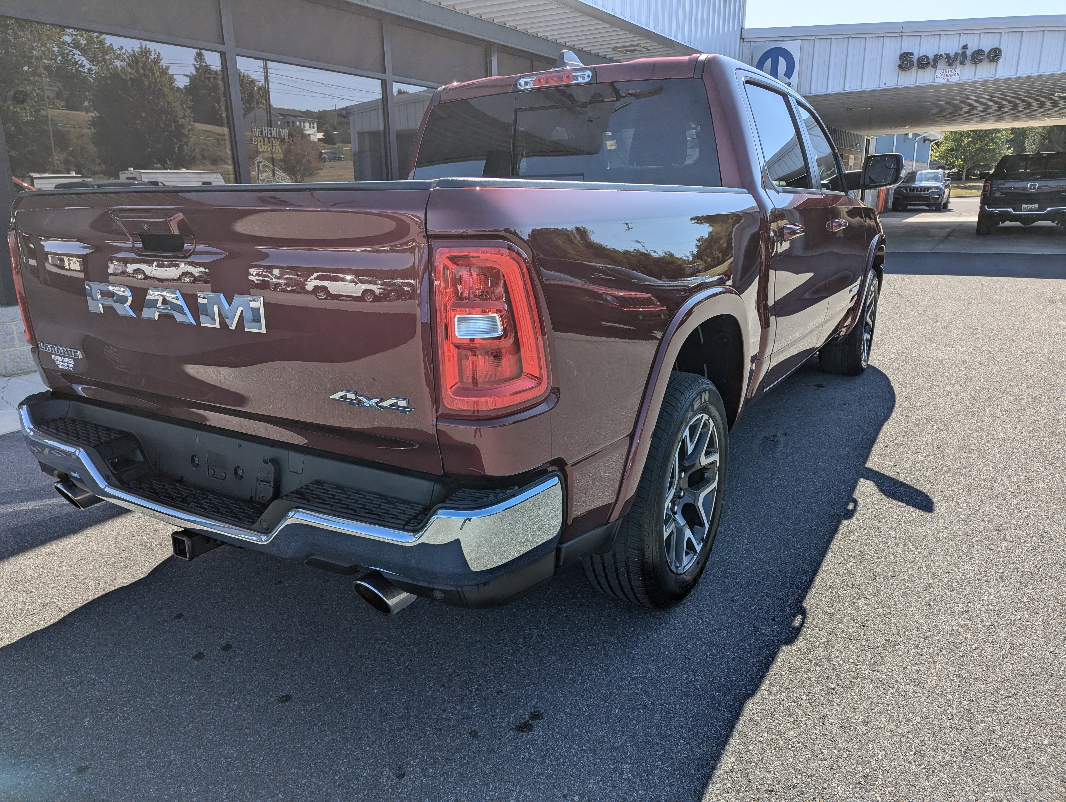 2025 RAM 1500 Laramie Crew Cab 4x4 5'7' Box