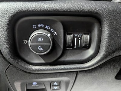 2021 RAM 1500 Laramie Crew Cab 4x4 5'7' Box