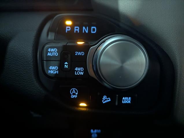 2021 RAM 1500 Laramie Crew Cab 4x4 5'7' Box