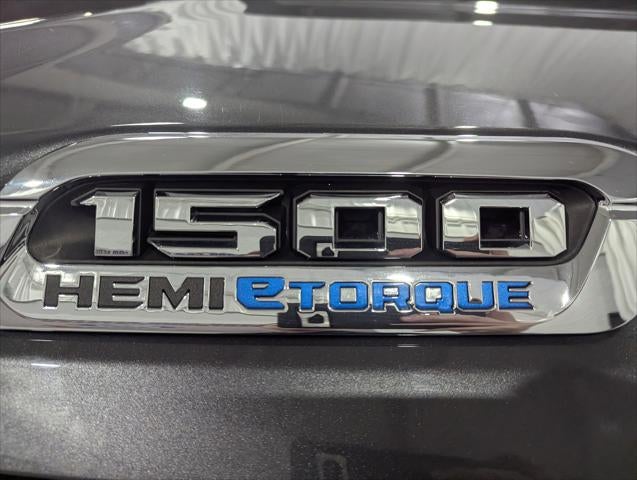 2021 RAM 1500 Laramie Crew Cab 4x4 5'7' Box