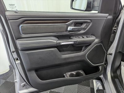 2022 RAM 1500 Laramie Crew Cab 4x4 5'7' Box