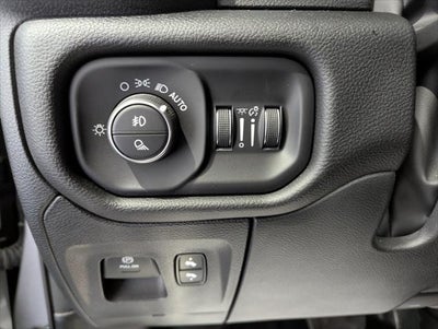 2022 RAM 1500 Laramie Crew Cab 4x4 5'7' Box