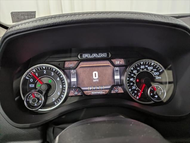 2022 RAM 1500 Laramie Crew Cab 4x4 5'7' Box