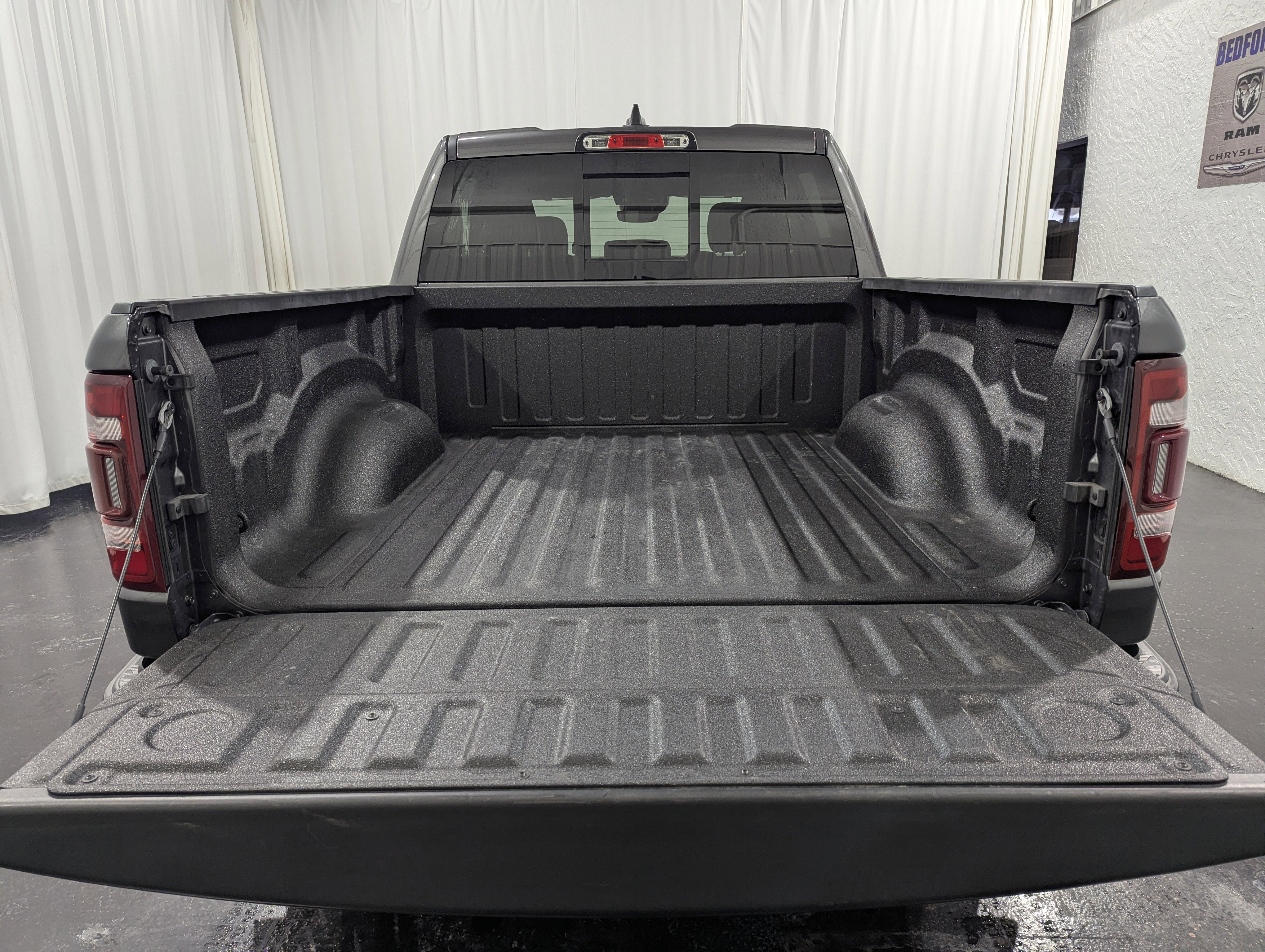 2021 RAM 1500 Laramie Crew Cab 4x4 5'7' Box