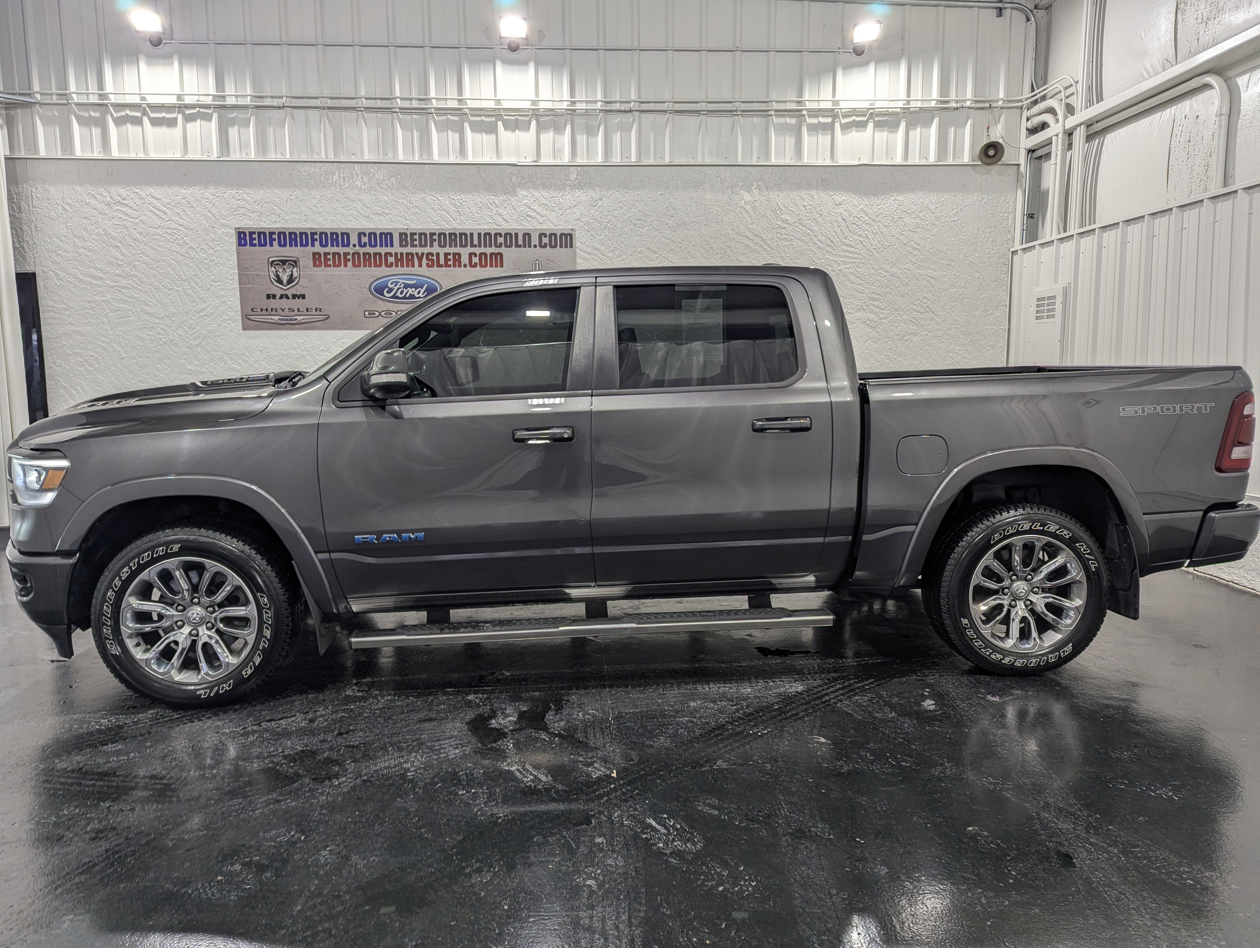 2021 RAM 1500 Laramie Crew Cab 4x4 5'7' Box