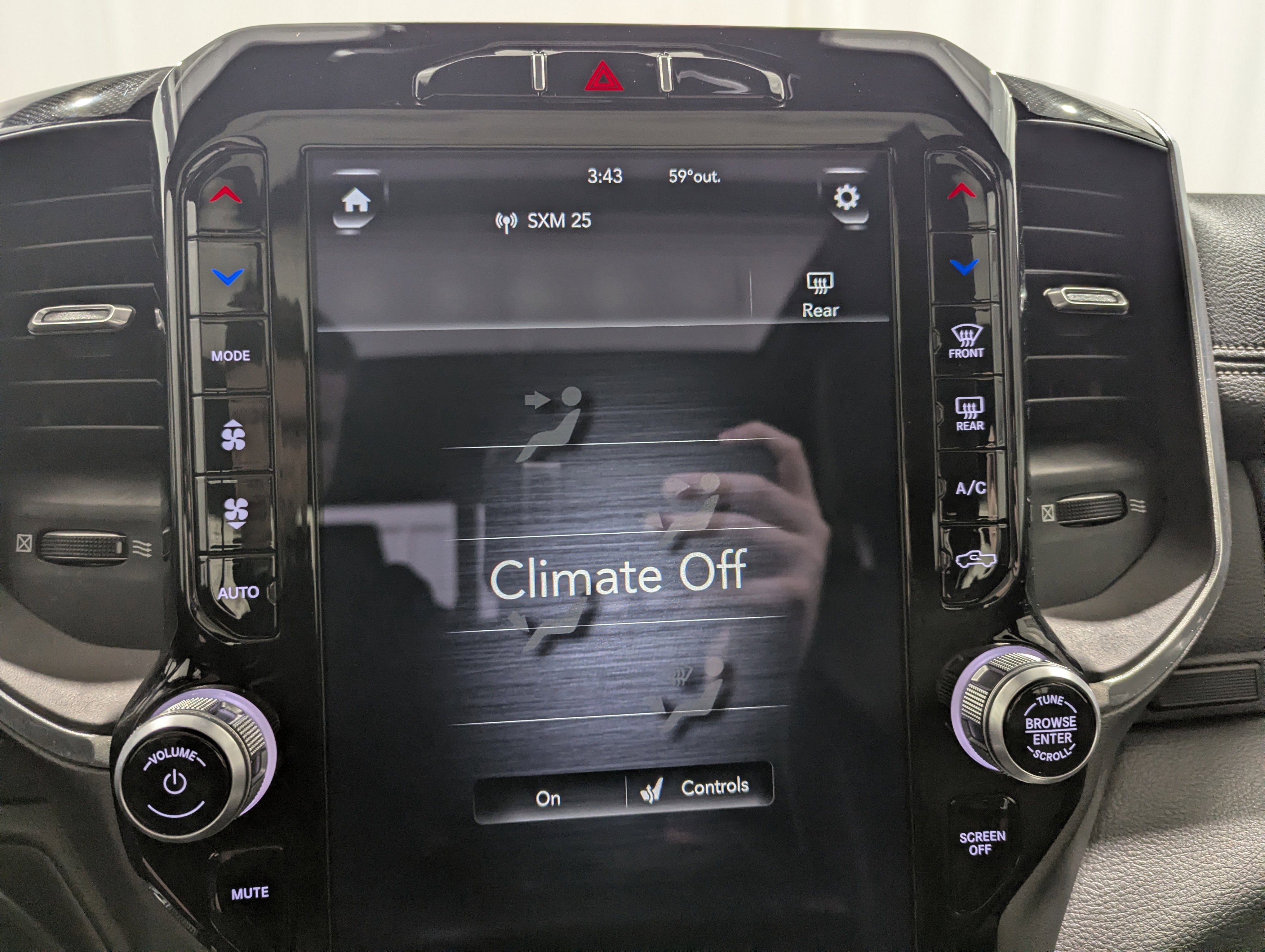 2021 RAM 1500 Laramie Crew Cab 4x4 5'7' Box