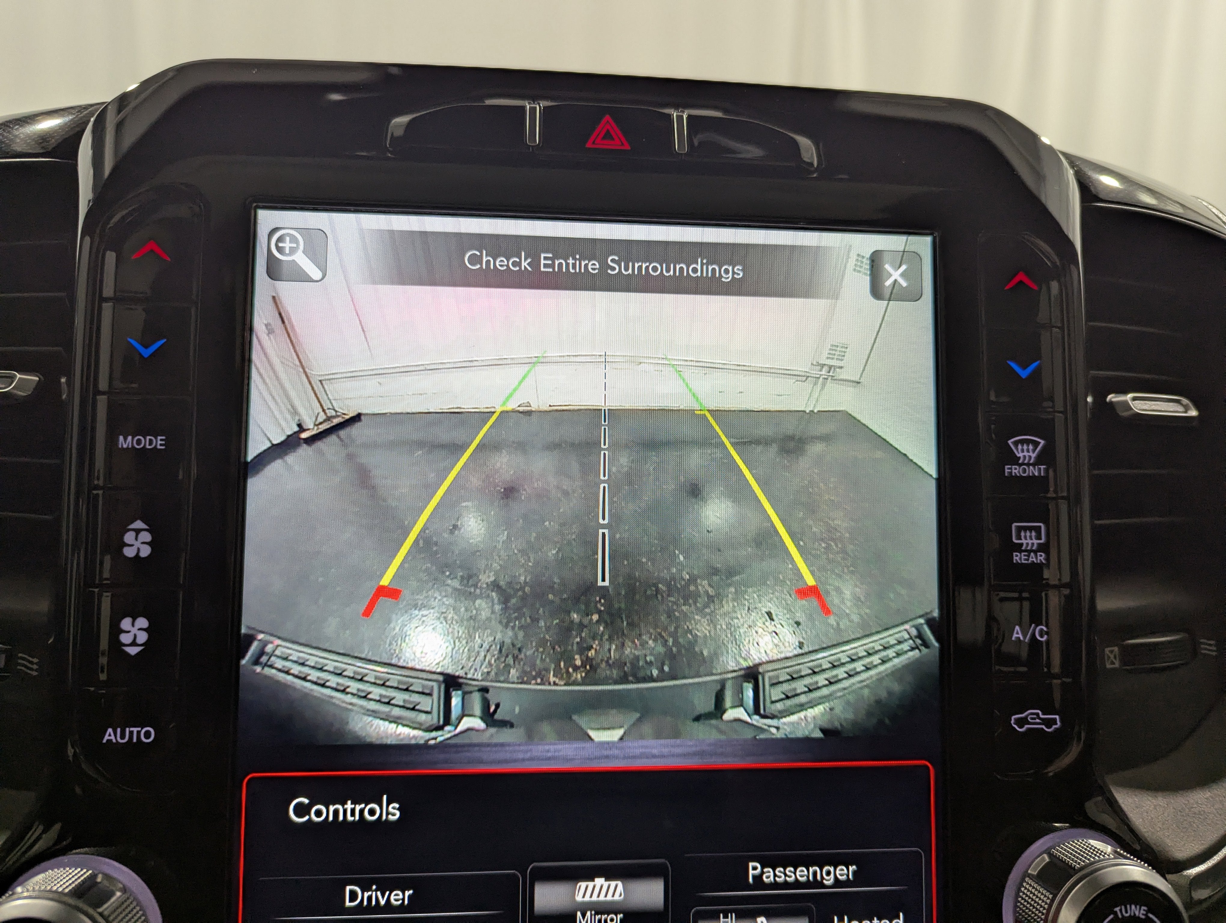 2021 RAM 1500 Laramie Crew Cab 4x4 5'7' Box