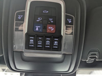 2021 RAM 1500 Laramie Crew Cab 4x4 5'7' Box