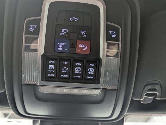 2021 RAM 1500 Laramie Crew Cab 4x4 5'7' Box