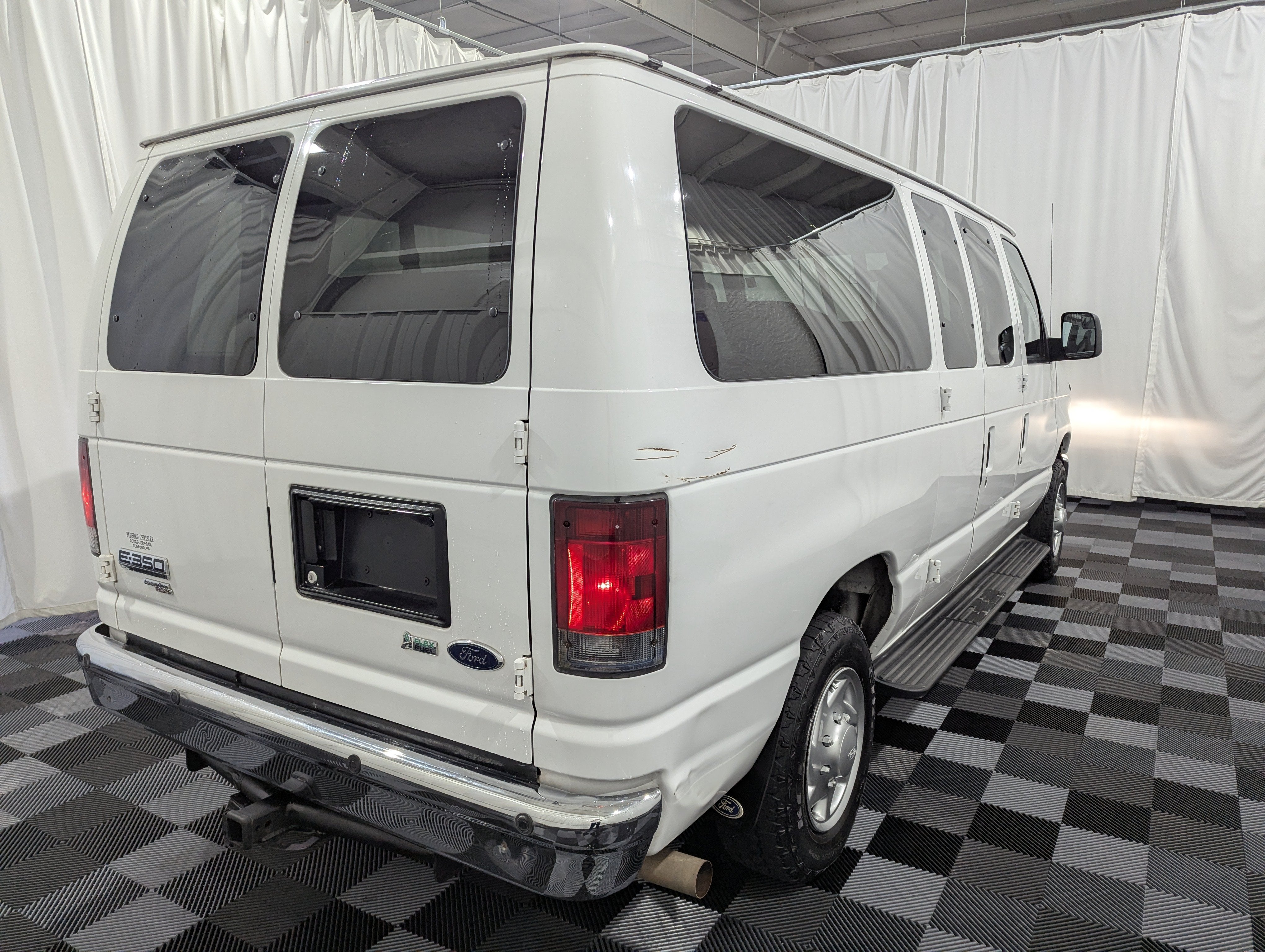 2010 Ford E-350 Super Duty XL