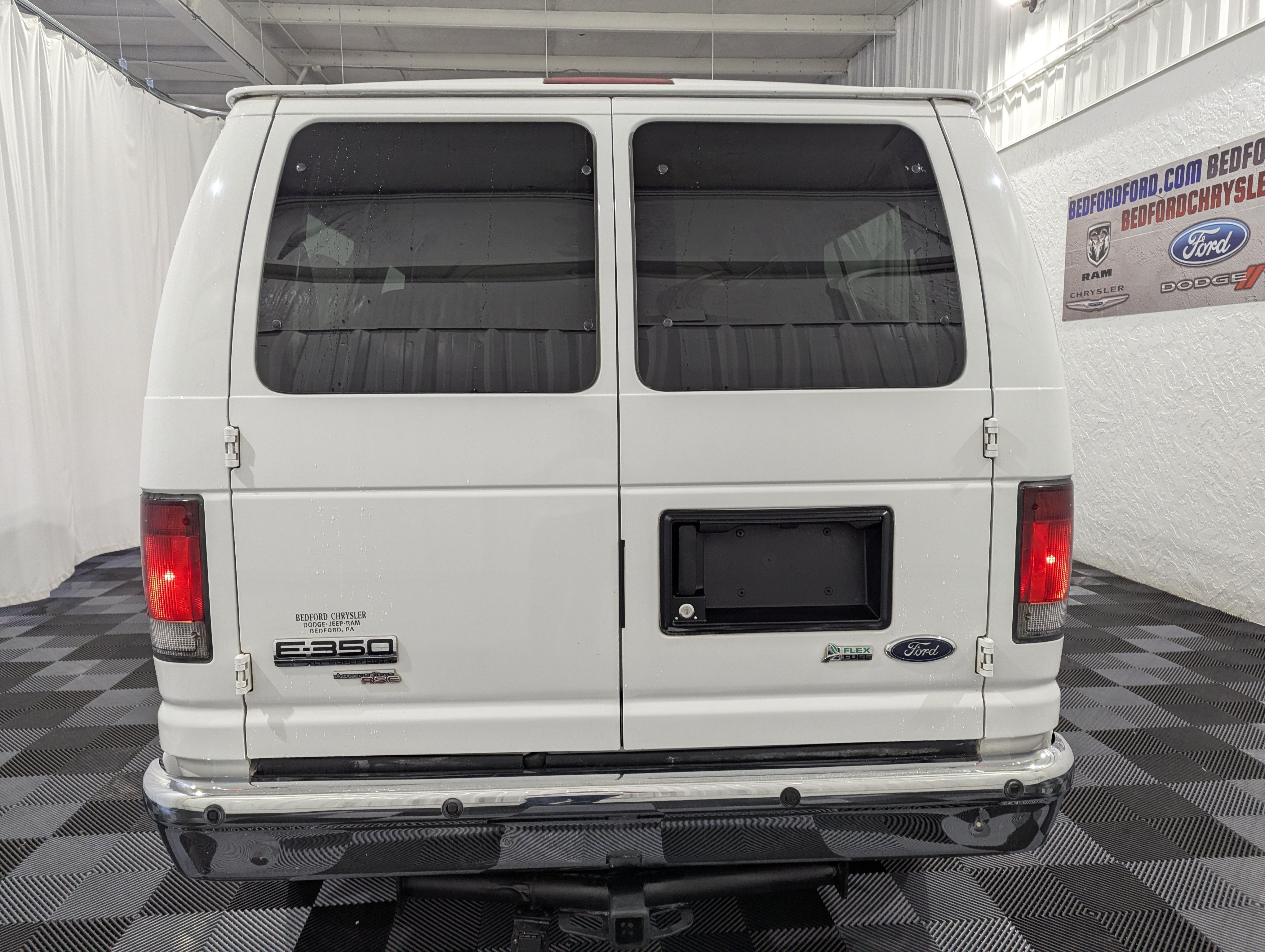 2010 Ford E-350 Super Duty XL