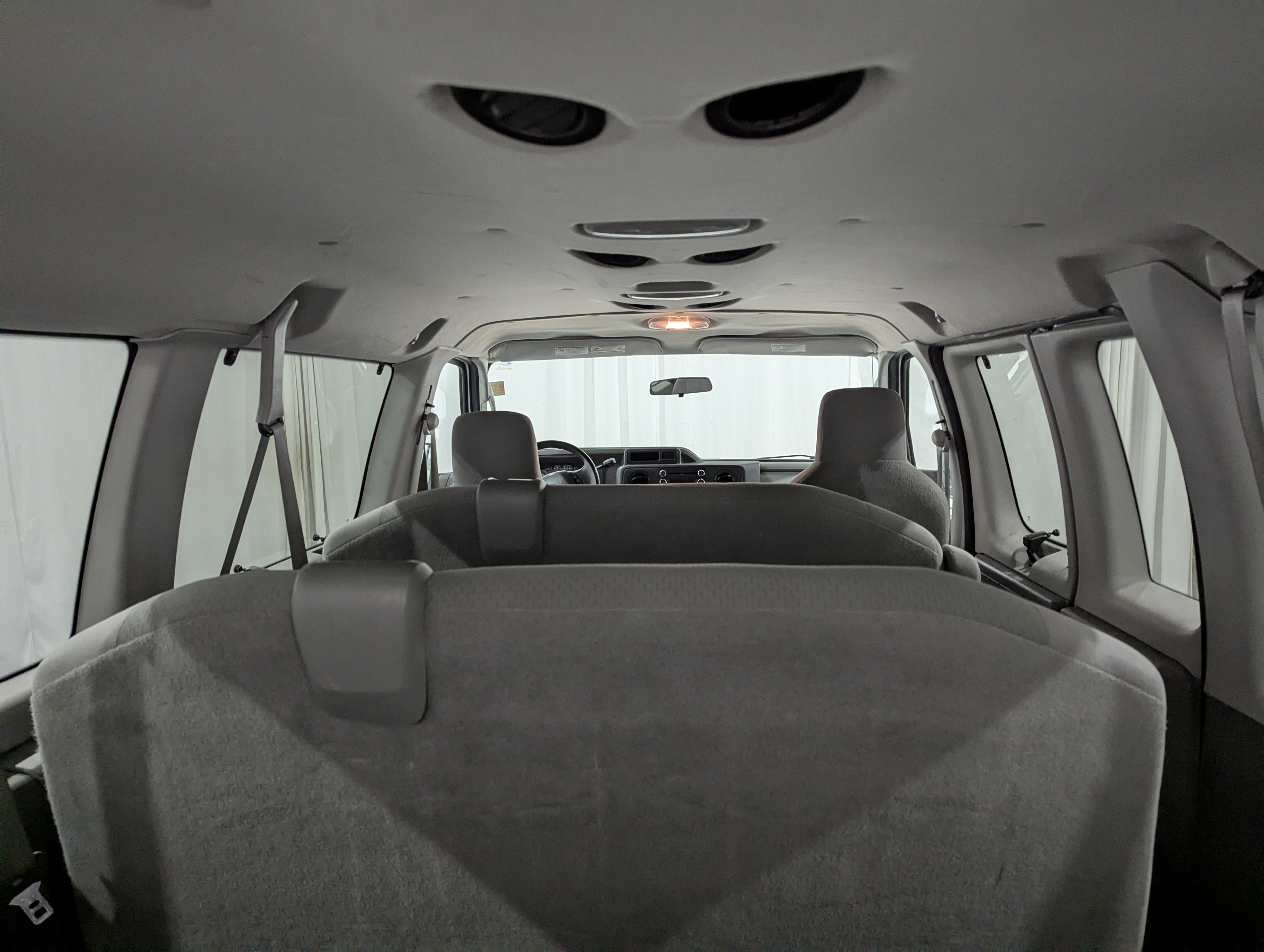 2010 Ford E-350 Super Duty XL