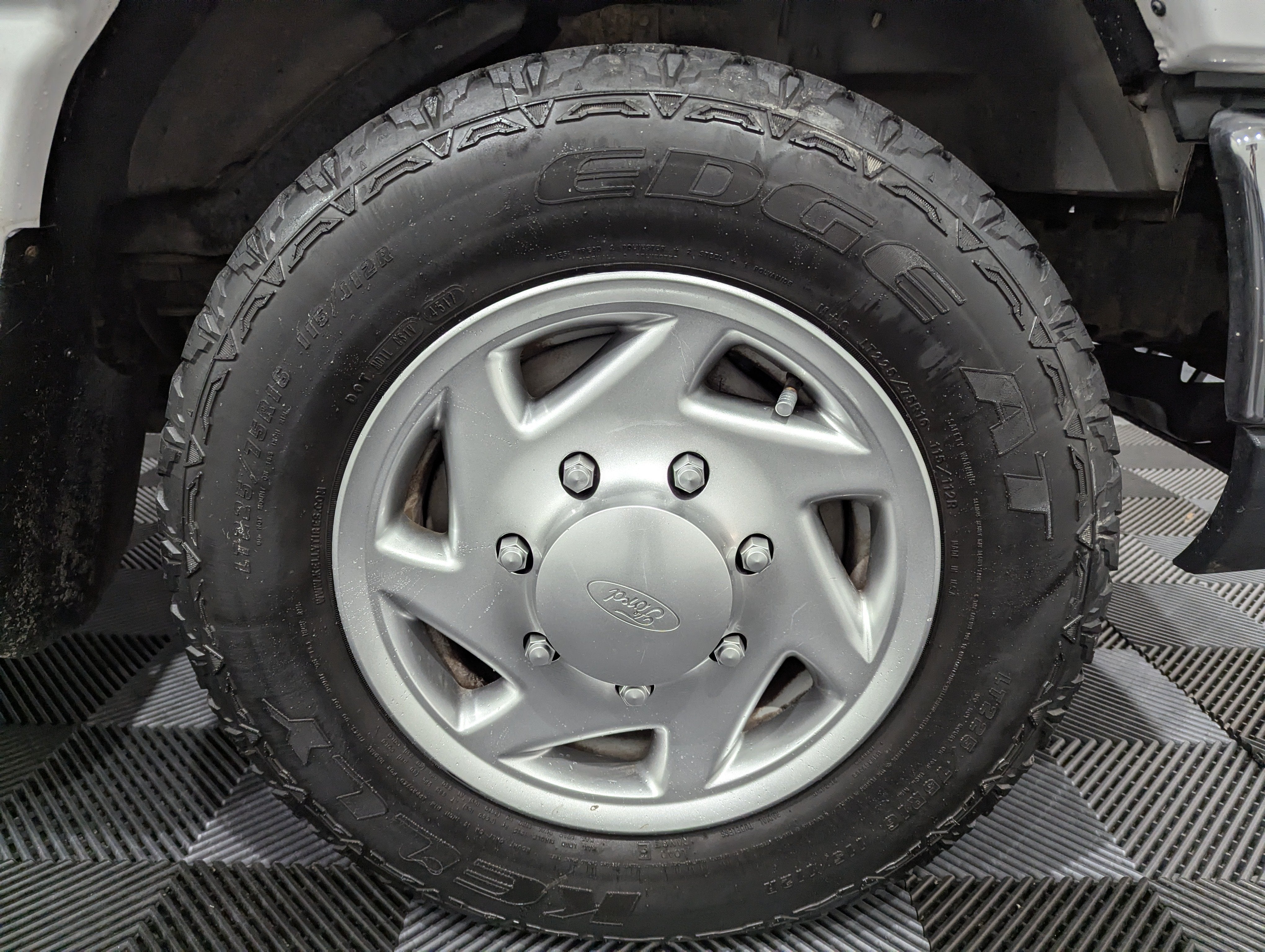 2010 Ford E-350 Super Duty XL