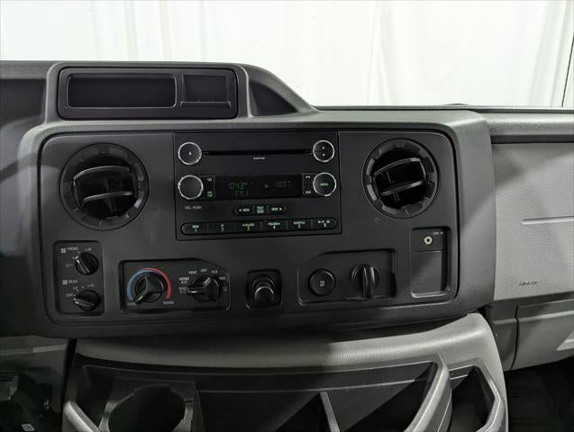2010 Ford E-350 Super Duty XL