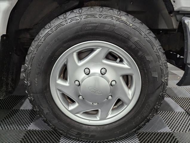 2010 Ford E-350 Super Duty XL