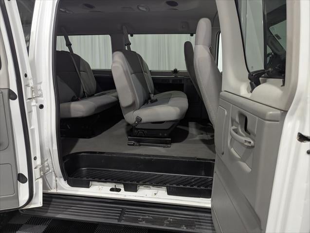2010 Ford E-350 Super Duty XL