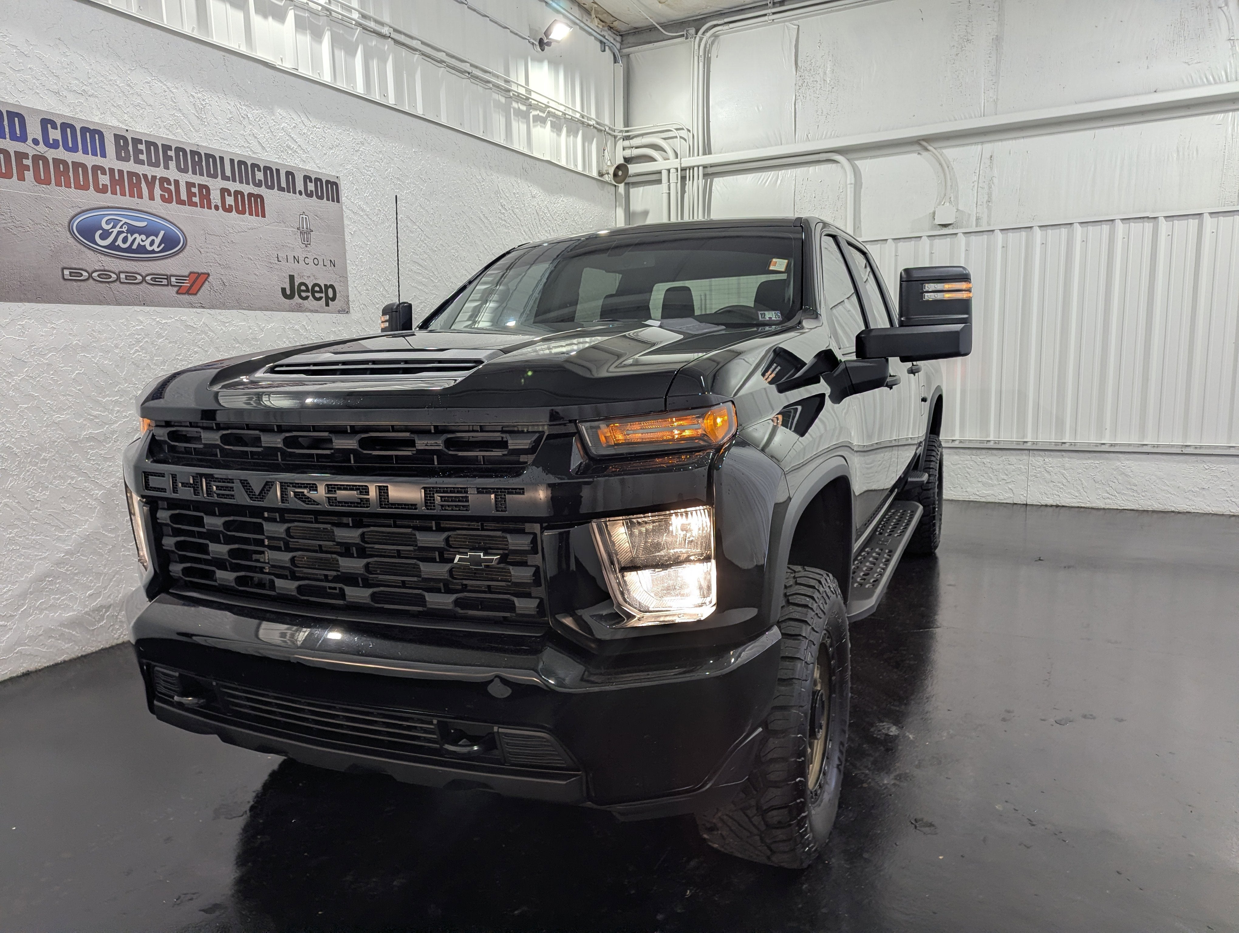 2023 Chevrolet Silverado 2500HD 4WD Crew Cab Standard Bed Custom