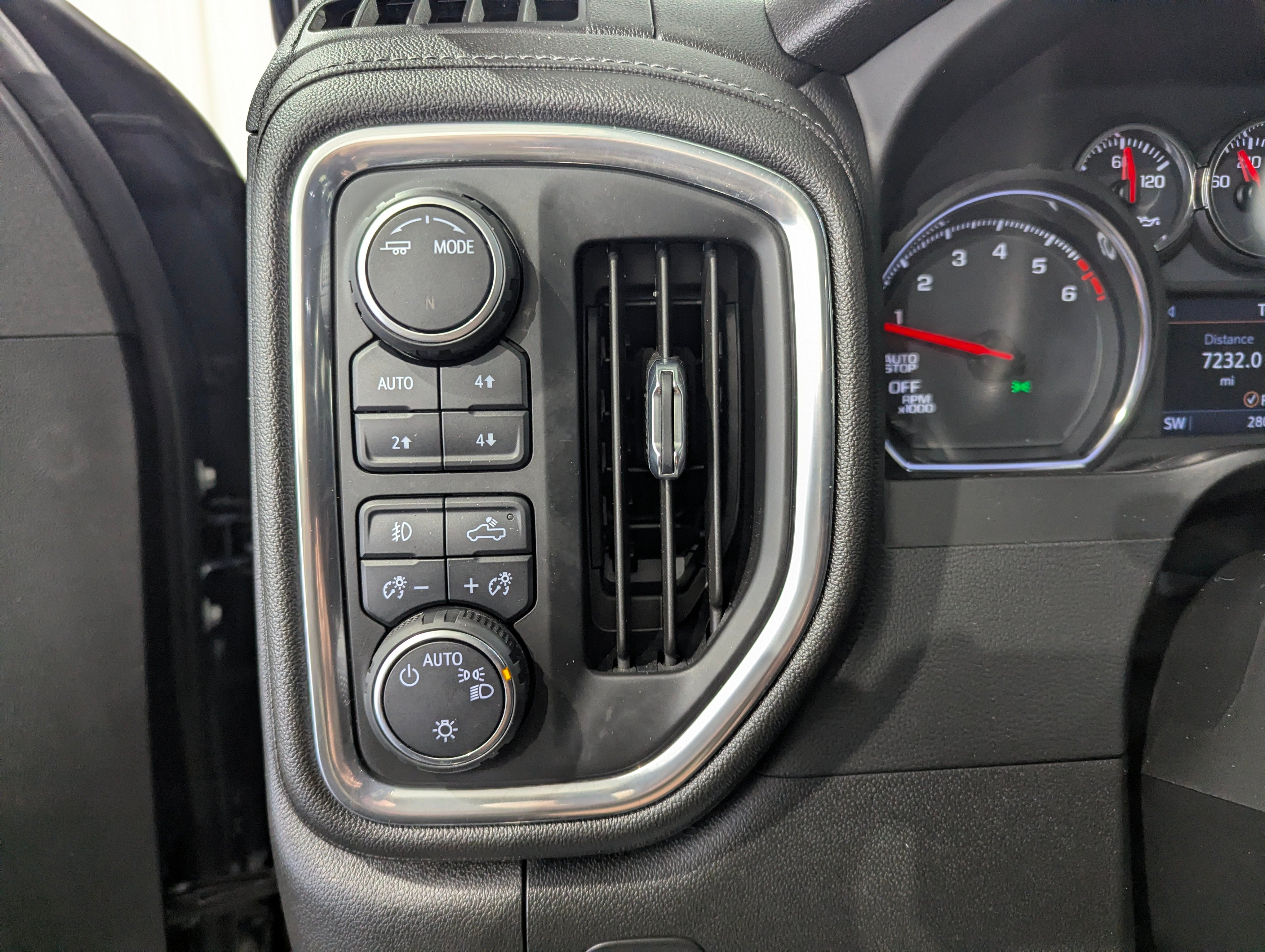 2022 Chevrolet Silverado 1500 LTD 4WD Crew Cab Short Bed RST