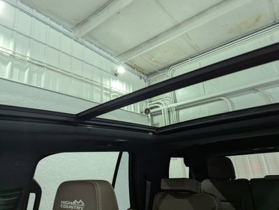 2023 Chevrolet Tahoe 4WD High Country
