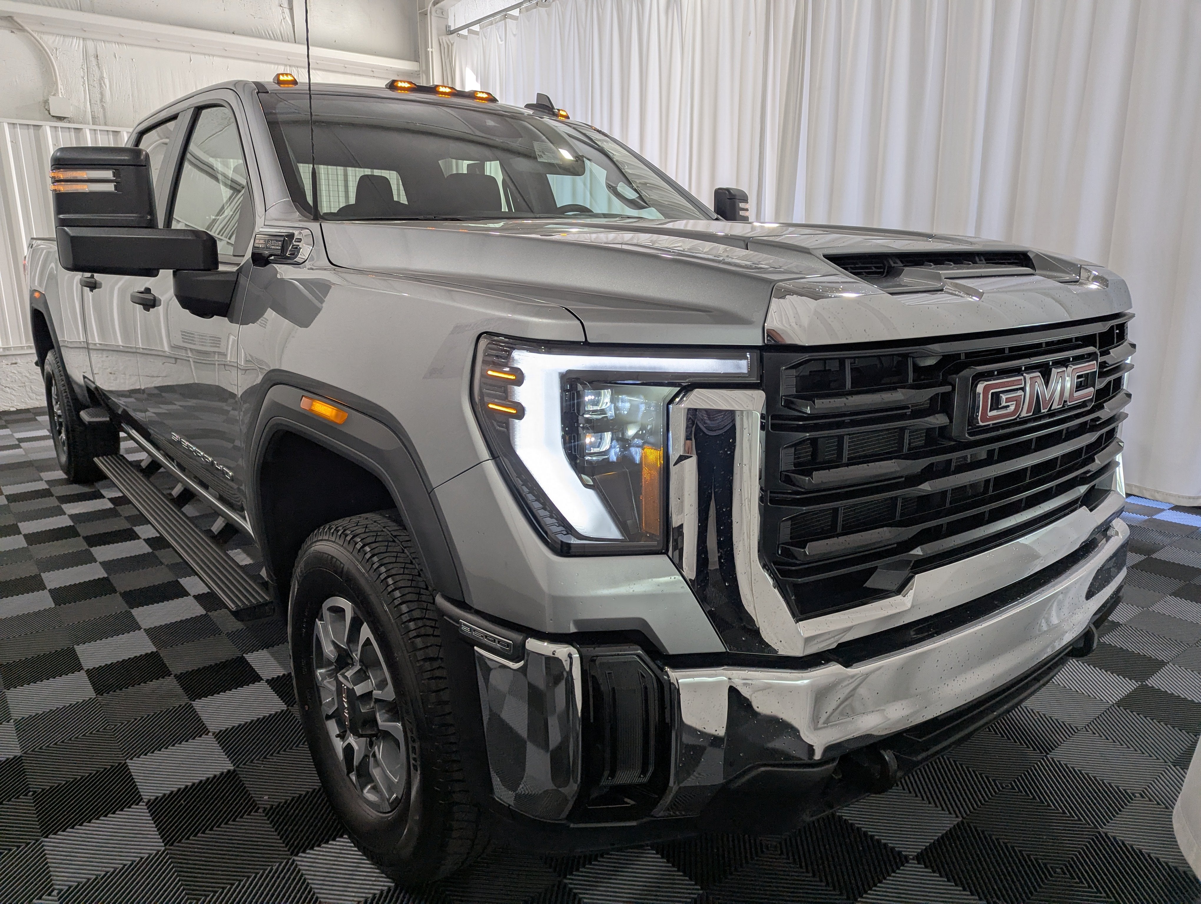 2024 GMC Sierra 3500HD 4WD Crew Cab Long Bed Pro