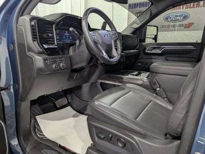 2025 Chevrolet Silverado 2500HD 4WD Crew Cab Standard Bed LTZ