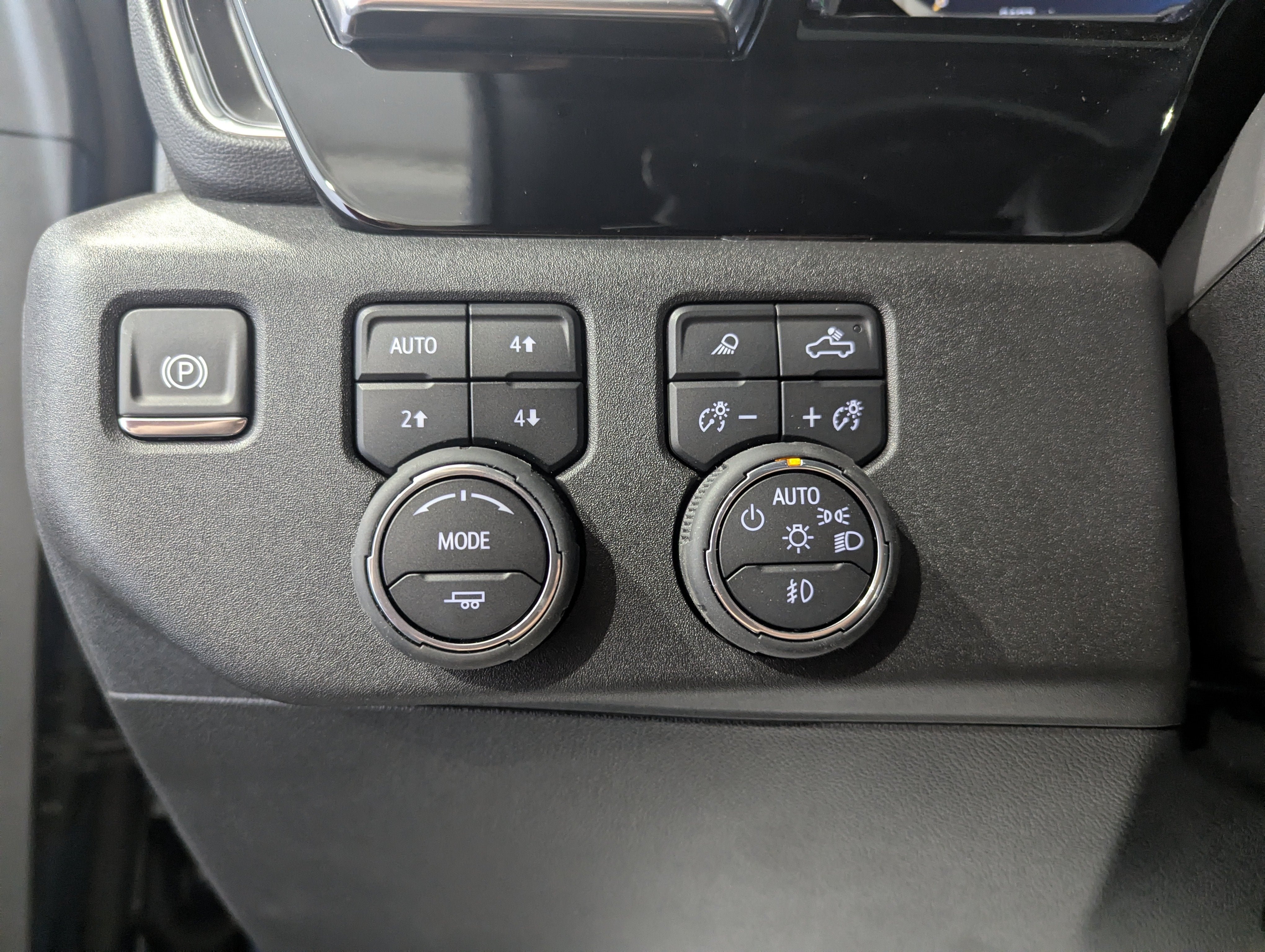 2025 Chevrolet Silverado 2500HD 4WD Crew Cab Standard Bed LTZ