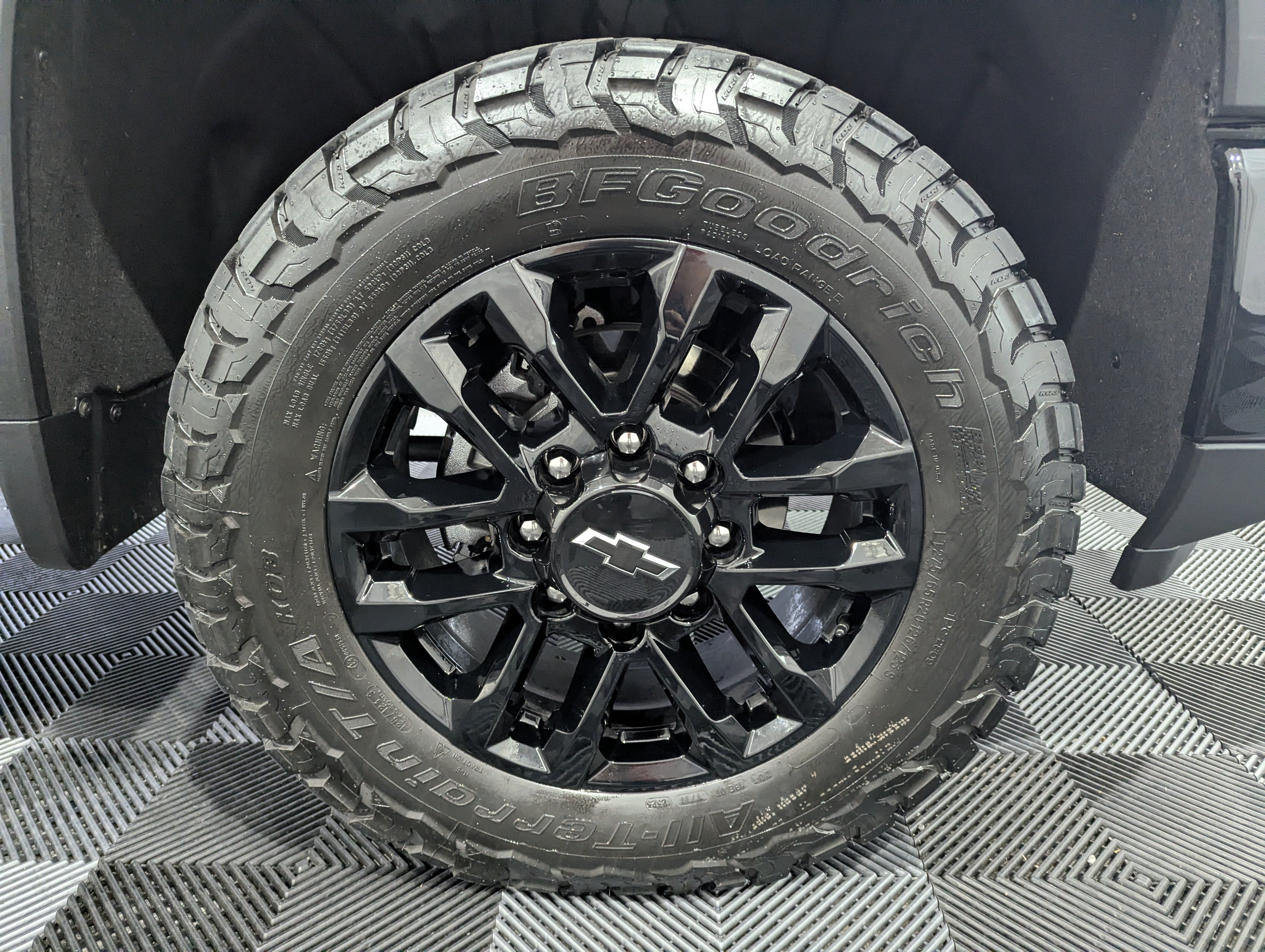 2025 Chevrolet Silverado 2500HD 4WD Crew Cab Standard Bed LTZ