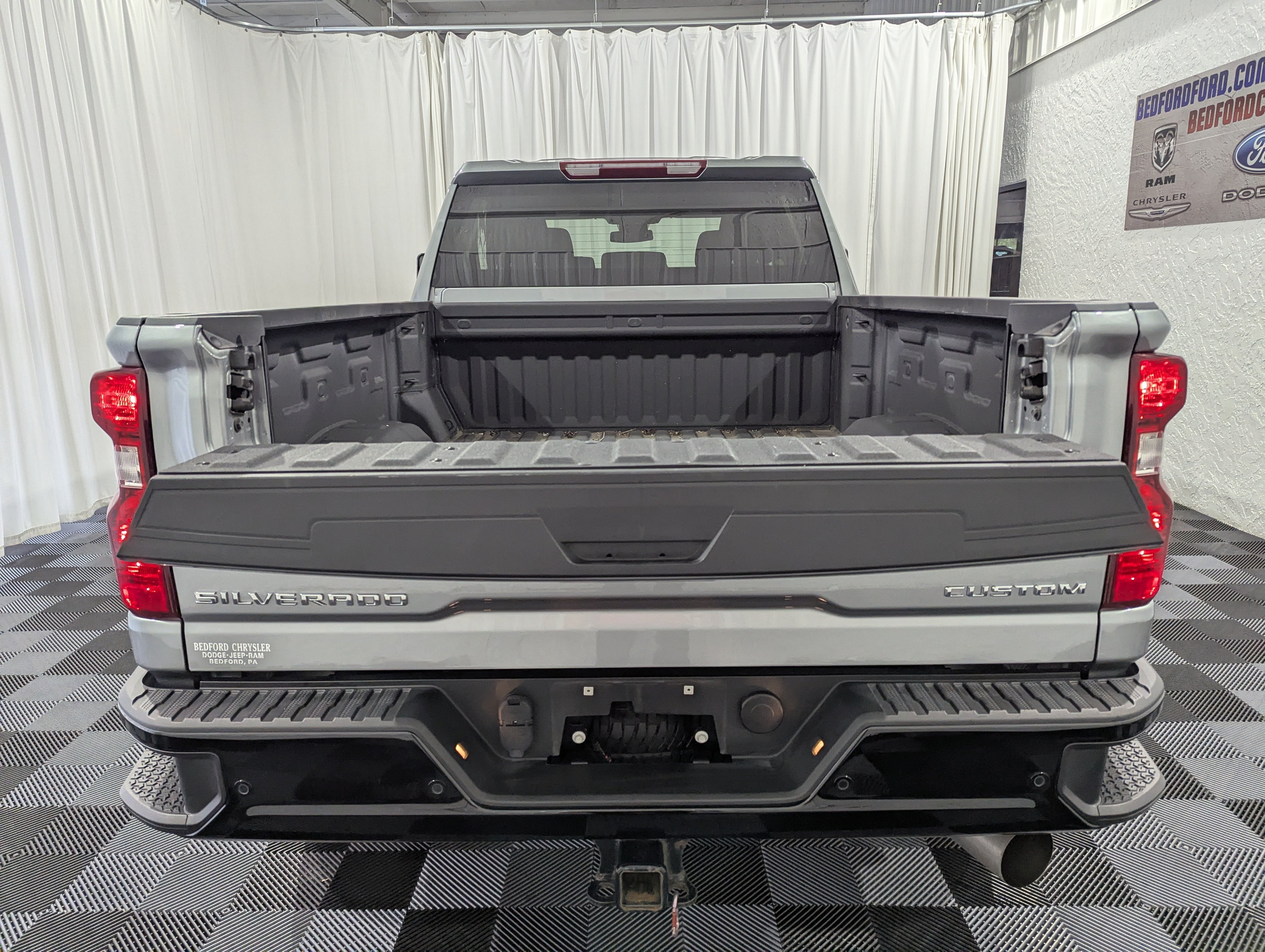 2024 Chevrolet Silverado 2500HD 4WD Crew Cab Standard Bed Custom