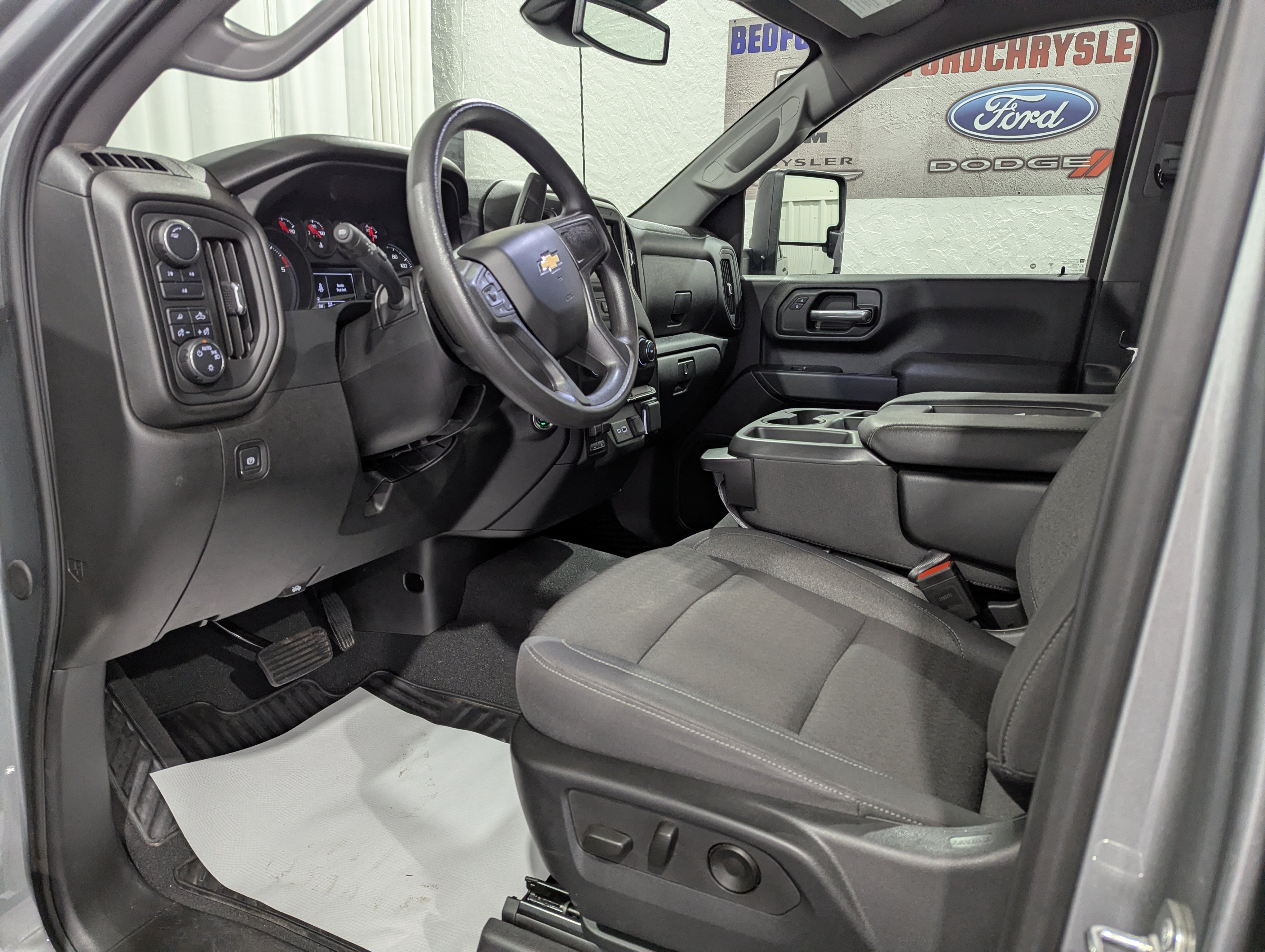 2024 Chevrolet Silverado 2500HD 4WD Crew Cab Standard Bed Custom