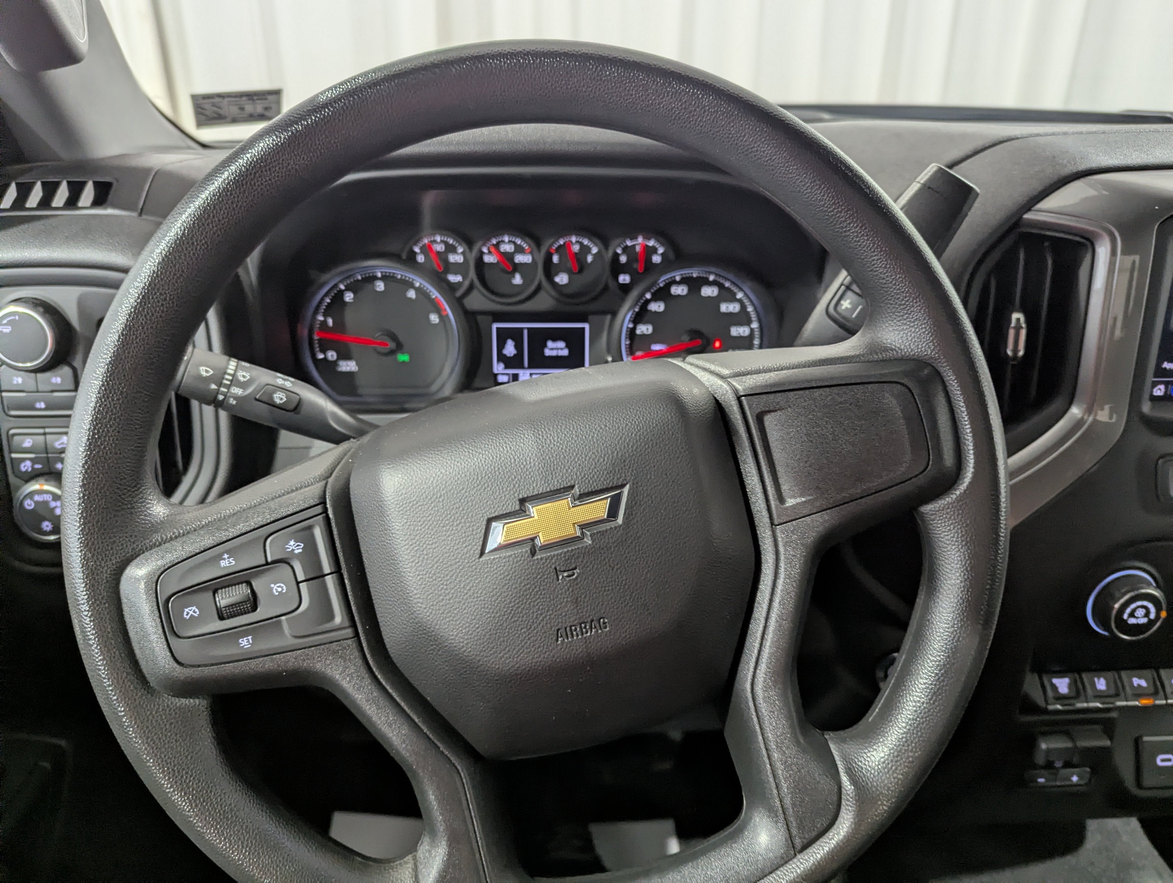 2024 Chevrolet Silverado 2500HD 4WD Crew Cab Standard Bed Custom