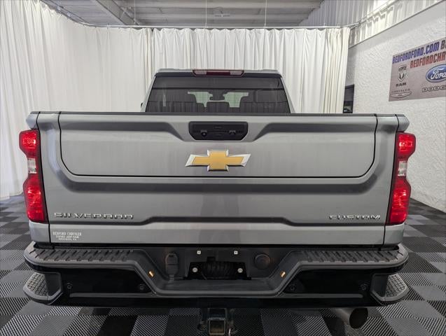 2024 Chevrolet Silverado 2500HD 4WD Crew Cab Standard Bed Custom