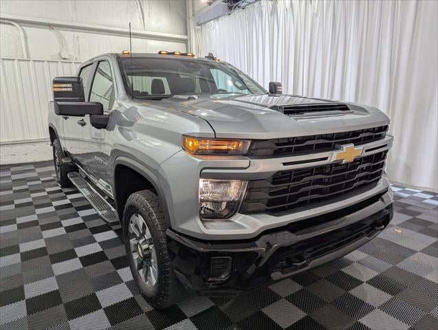 2024 Chevrolet Silverado 2500HD 4WD Crew Cab Standard Bed Custom