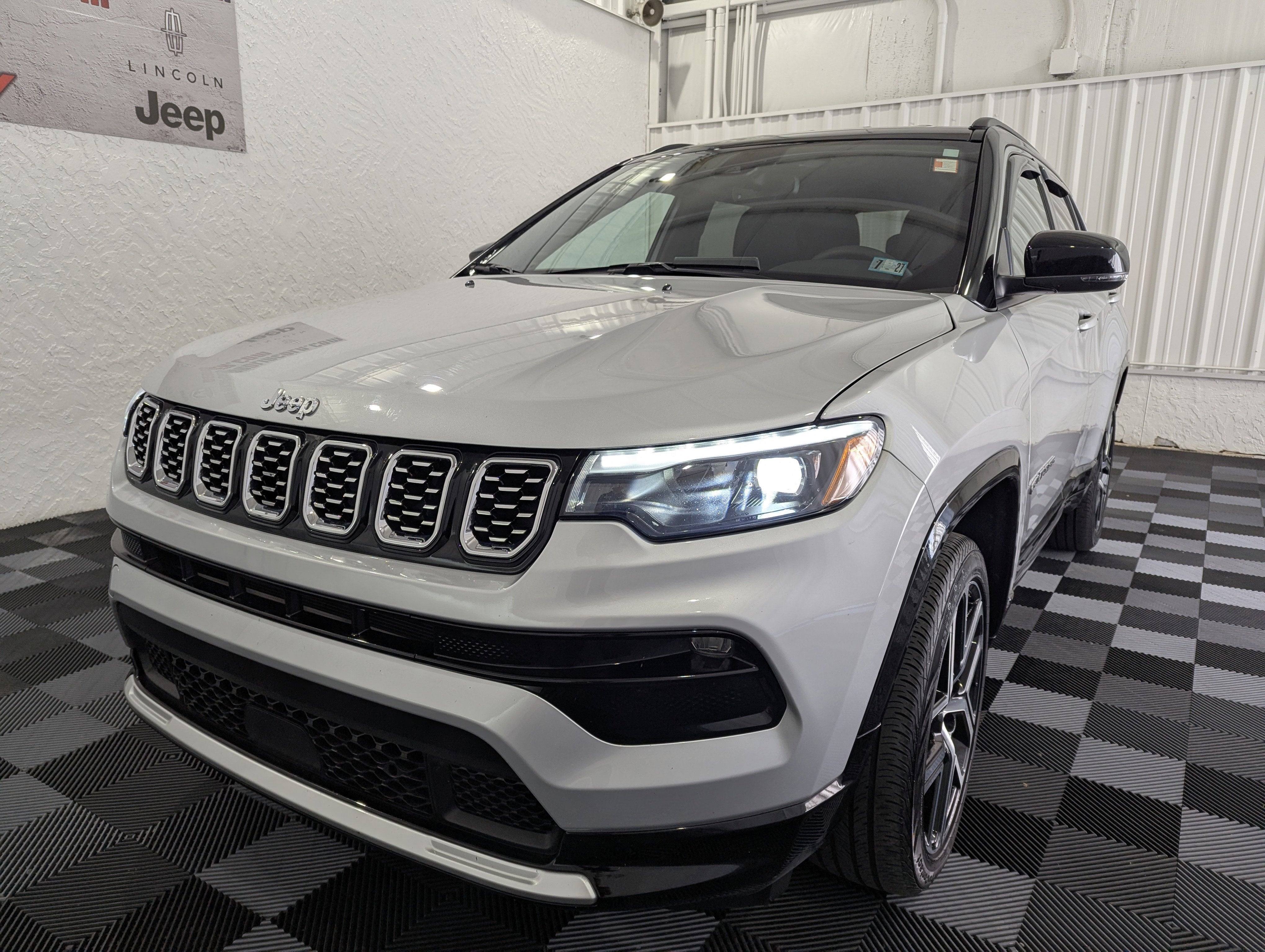 2025 Jeep Compass Limited 4x4