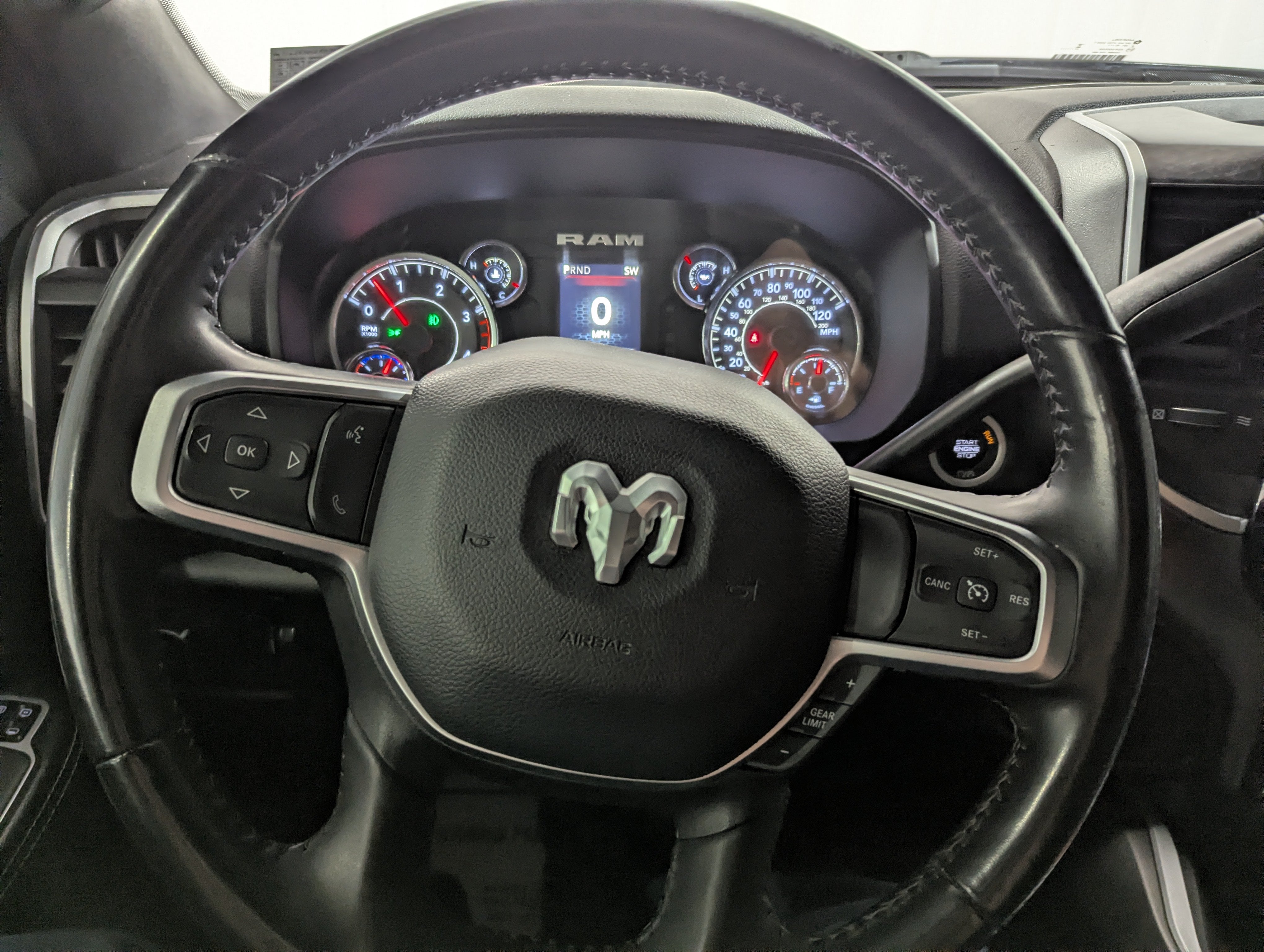 2024 RAM 3500 Big Horn Crew Cab 4x4 6'4' Box