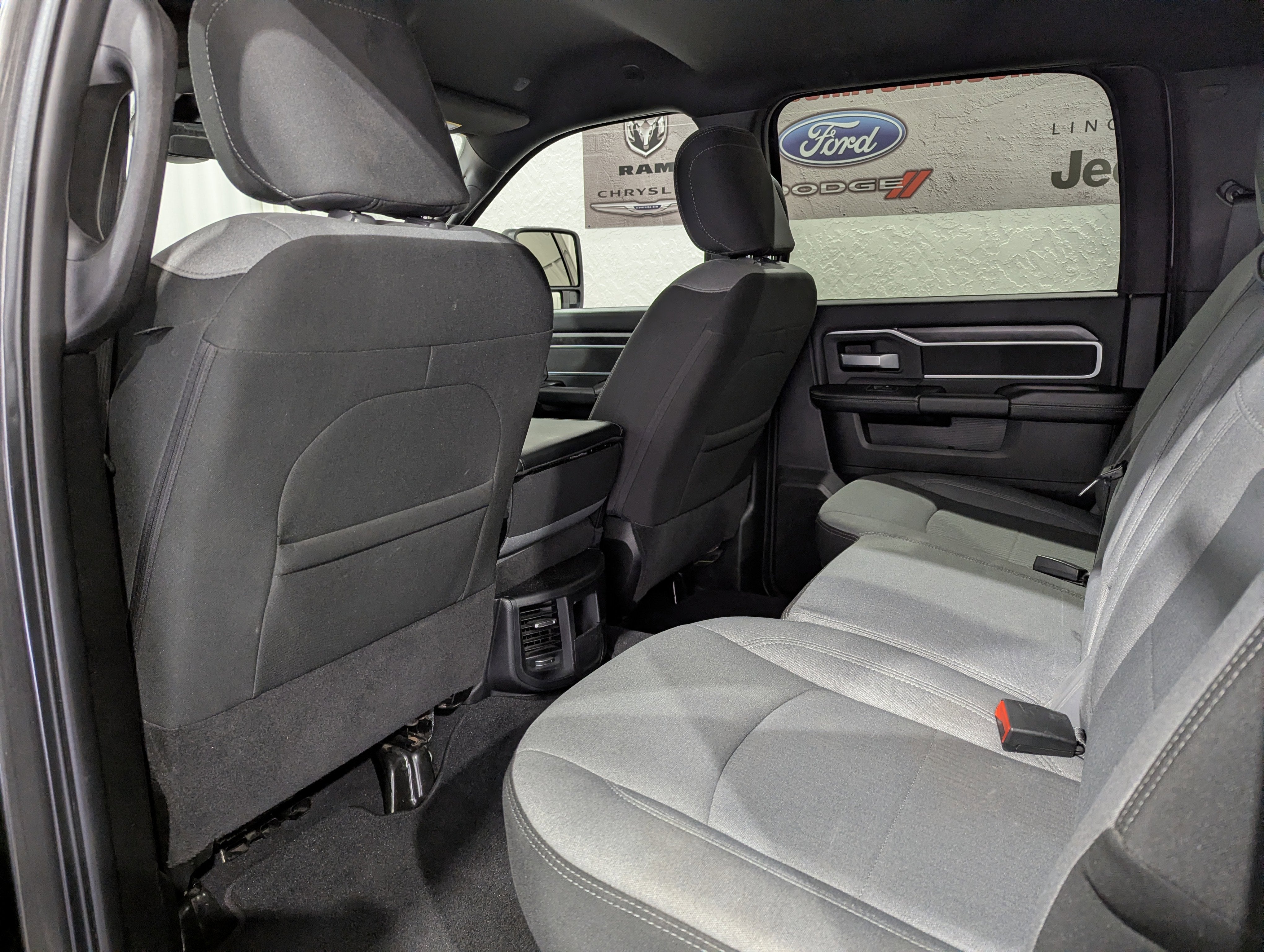 2024 RAM 3500 Big Horn Crew Cab 4x4 8' Box