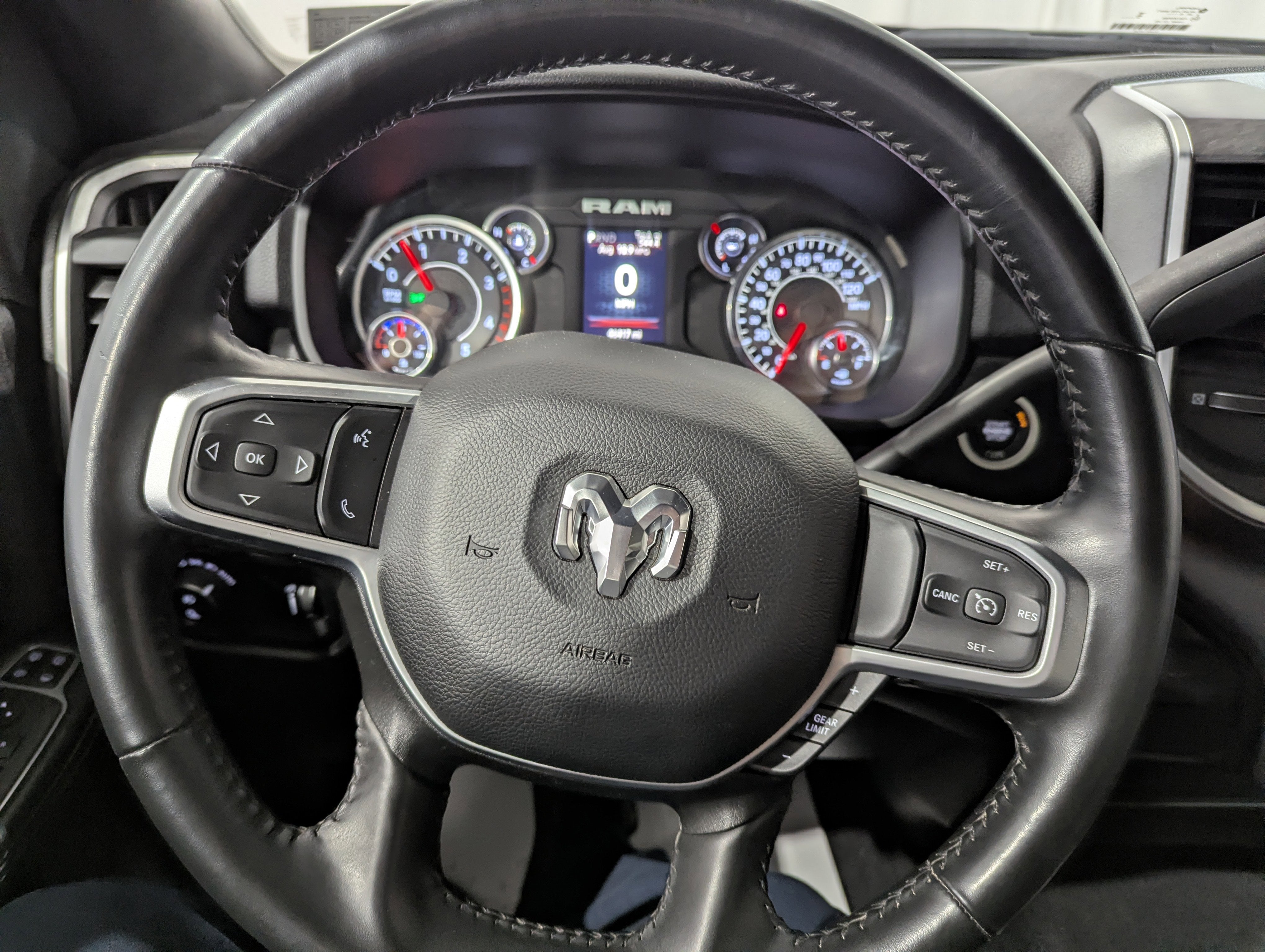 2024 RAM 3500 Big Horn Crew Cab 4x4 8' Box