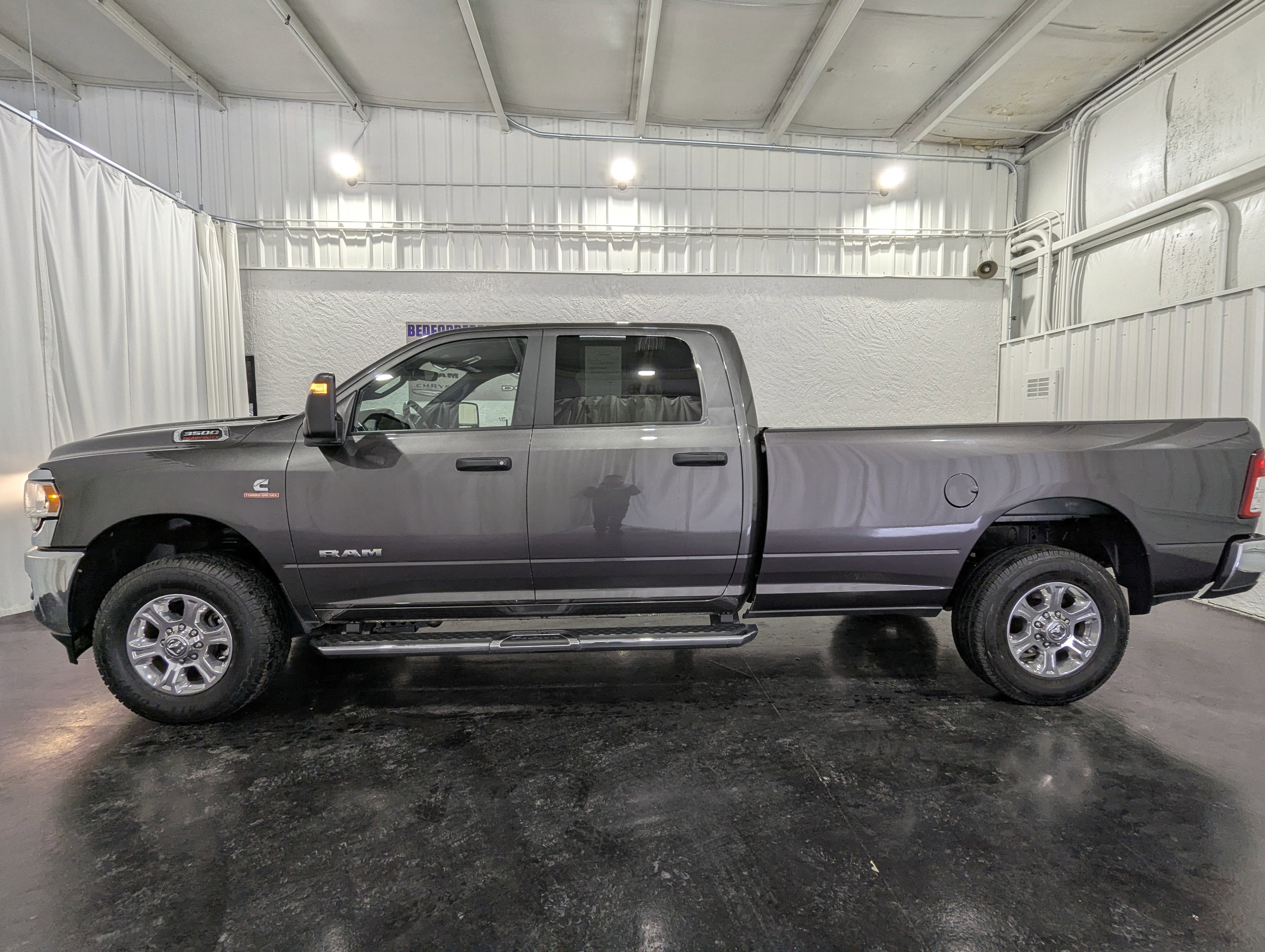 2024 RAM 3500 Big Horn Crew Cab 4x4 8' Box