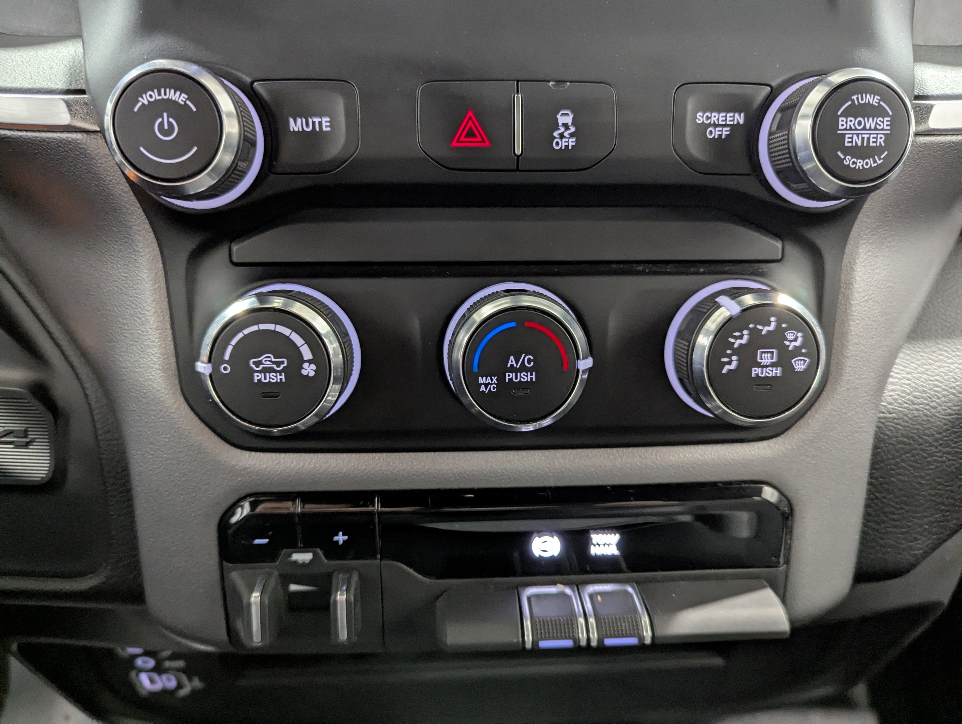 2024 RAM 3500 Big Horn Crew Cab 4x4 8' Box